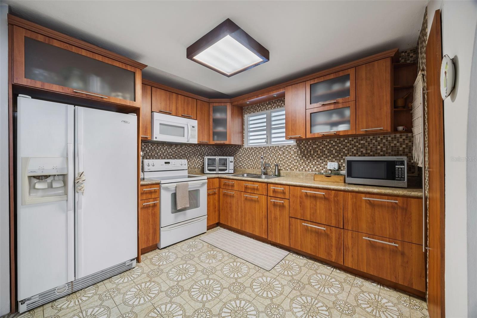 B-6 CALLE ARROYO URB EL REMANSO