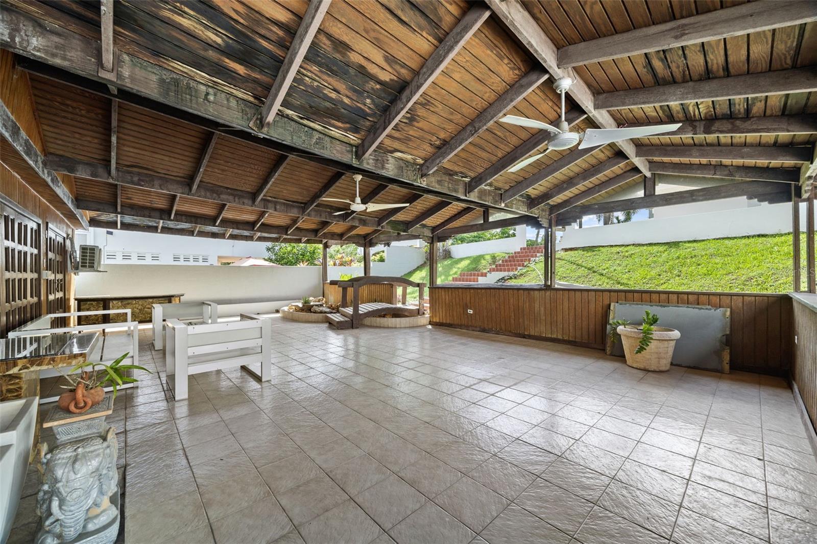 B-6 CALLE ARROYO URB EL REMANSO