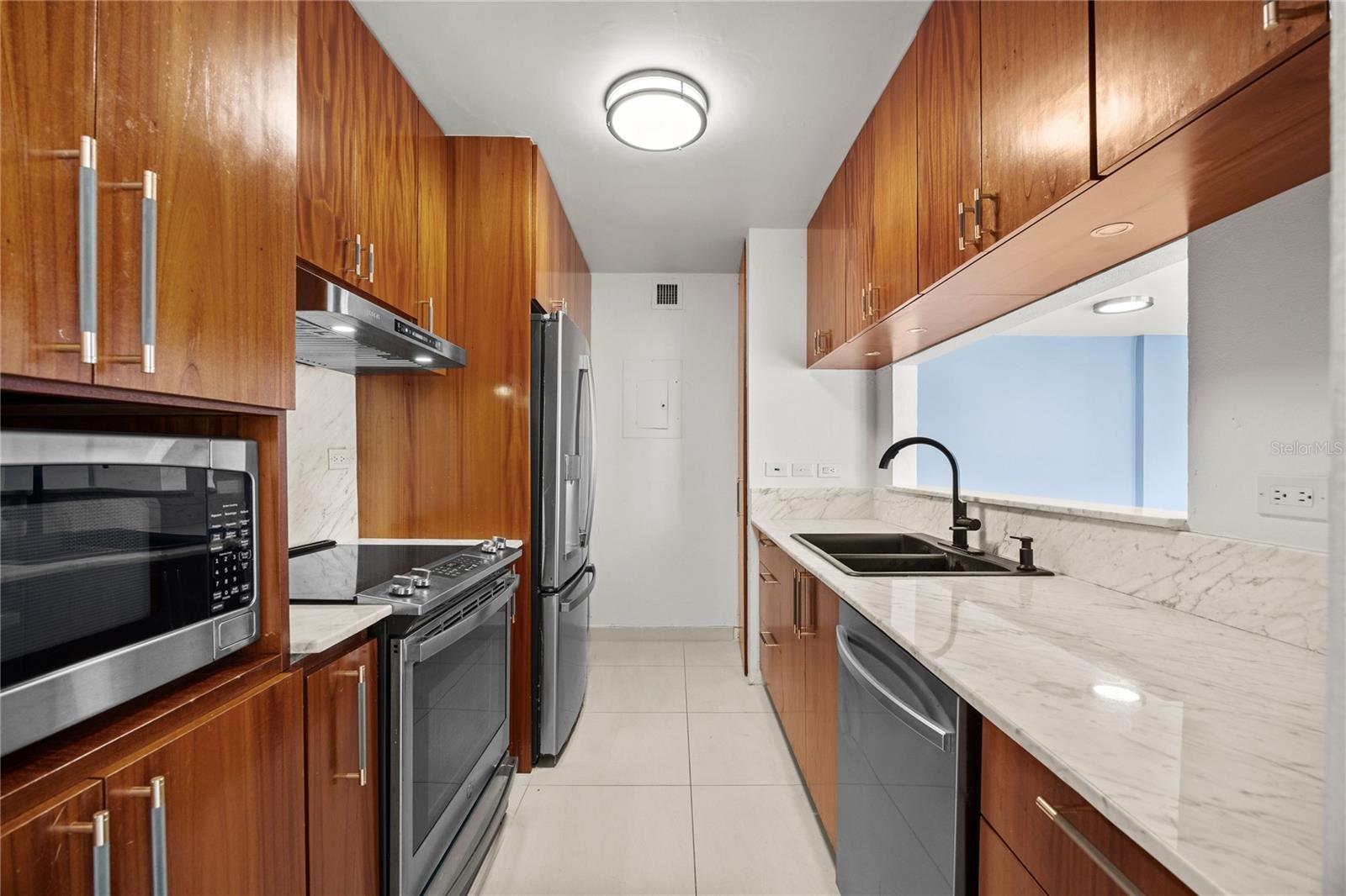 3001 AVENIDA ISLA VERDE #701