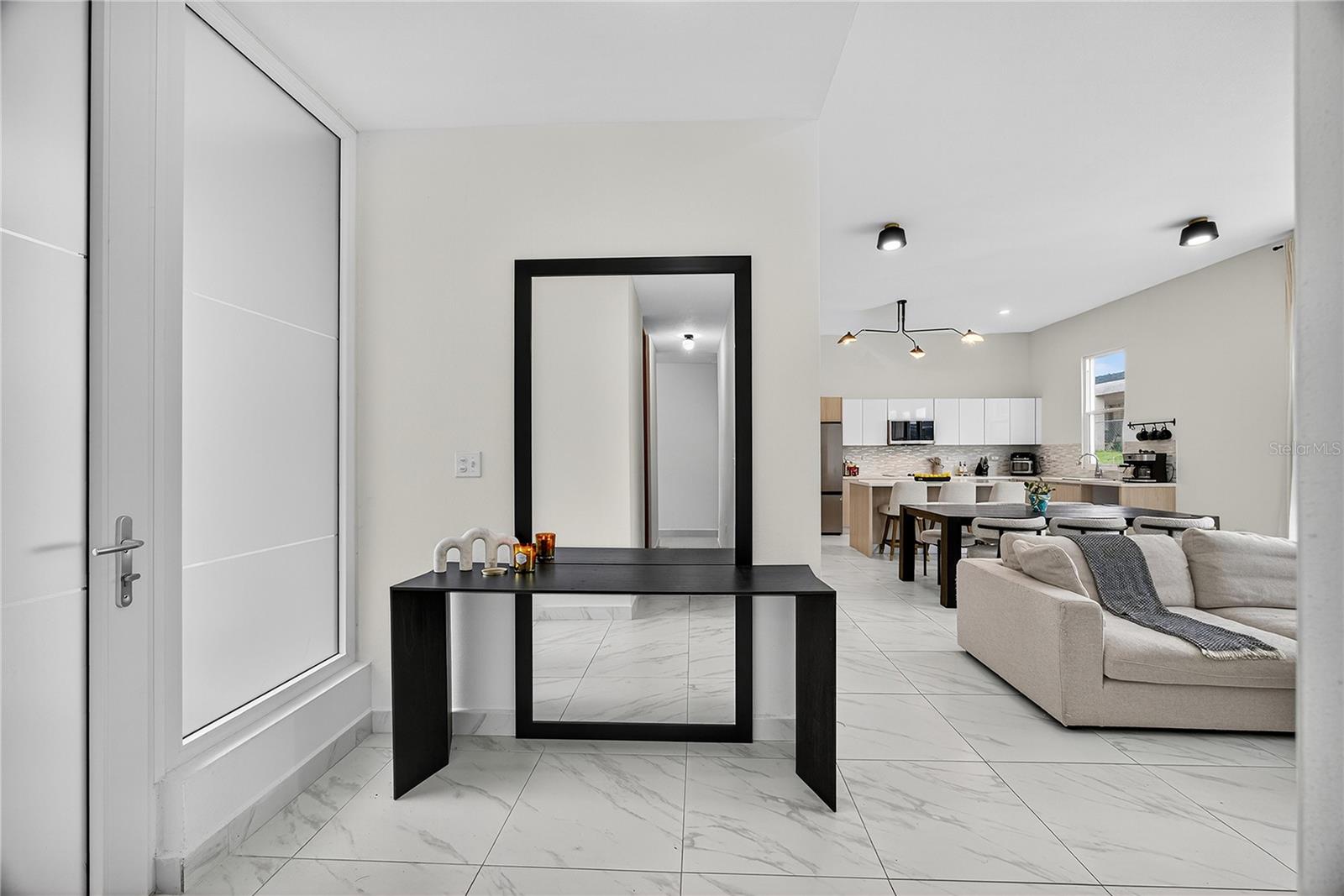 207 URB RIVER TERRACE