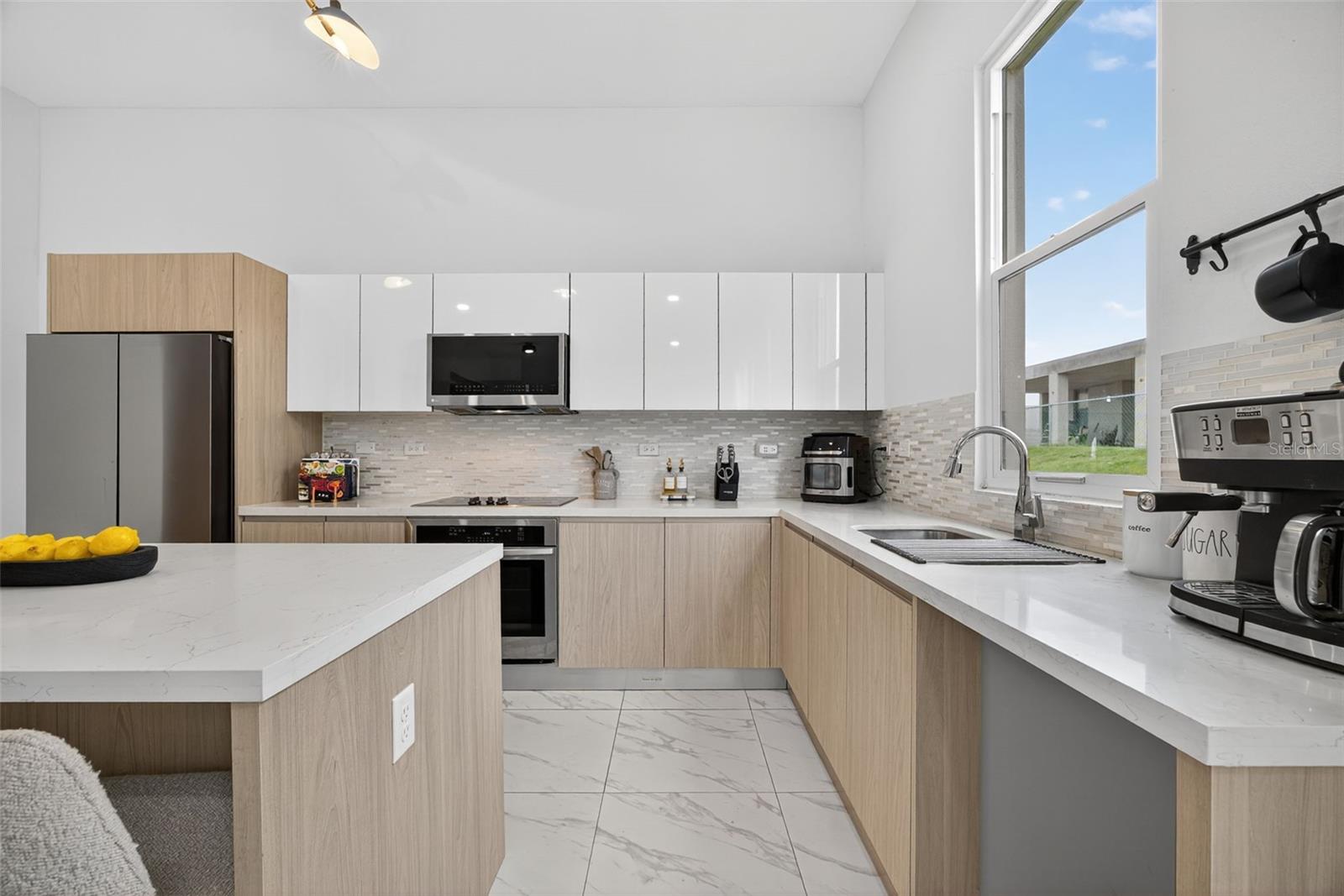 207 URB RIVER TERRACE