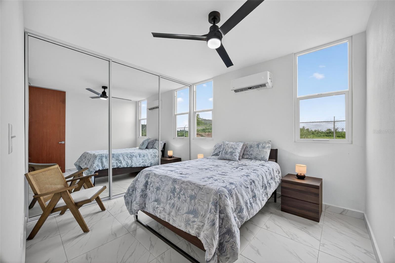207 URB RIVER TERRACE