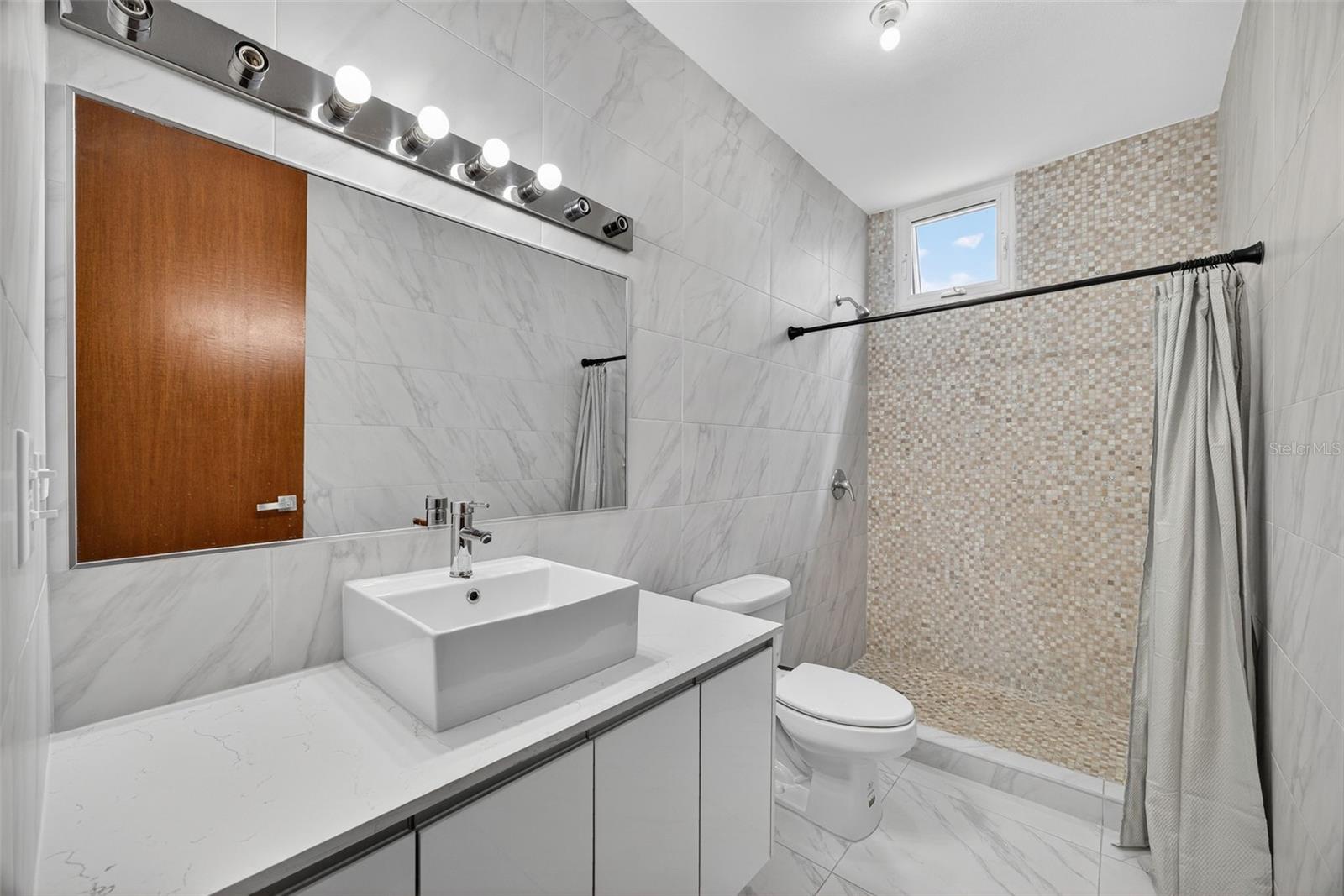 207 URB RIVER TERRACE