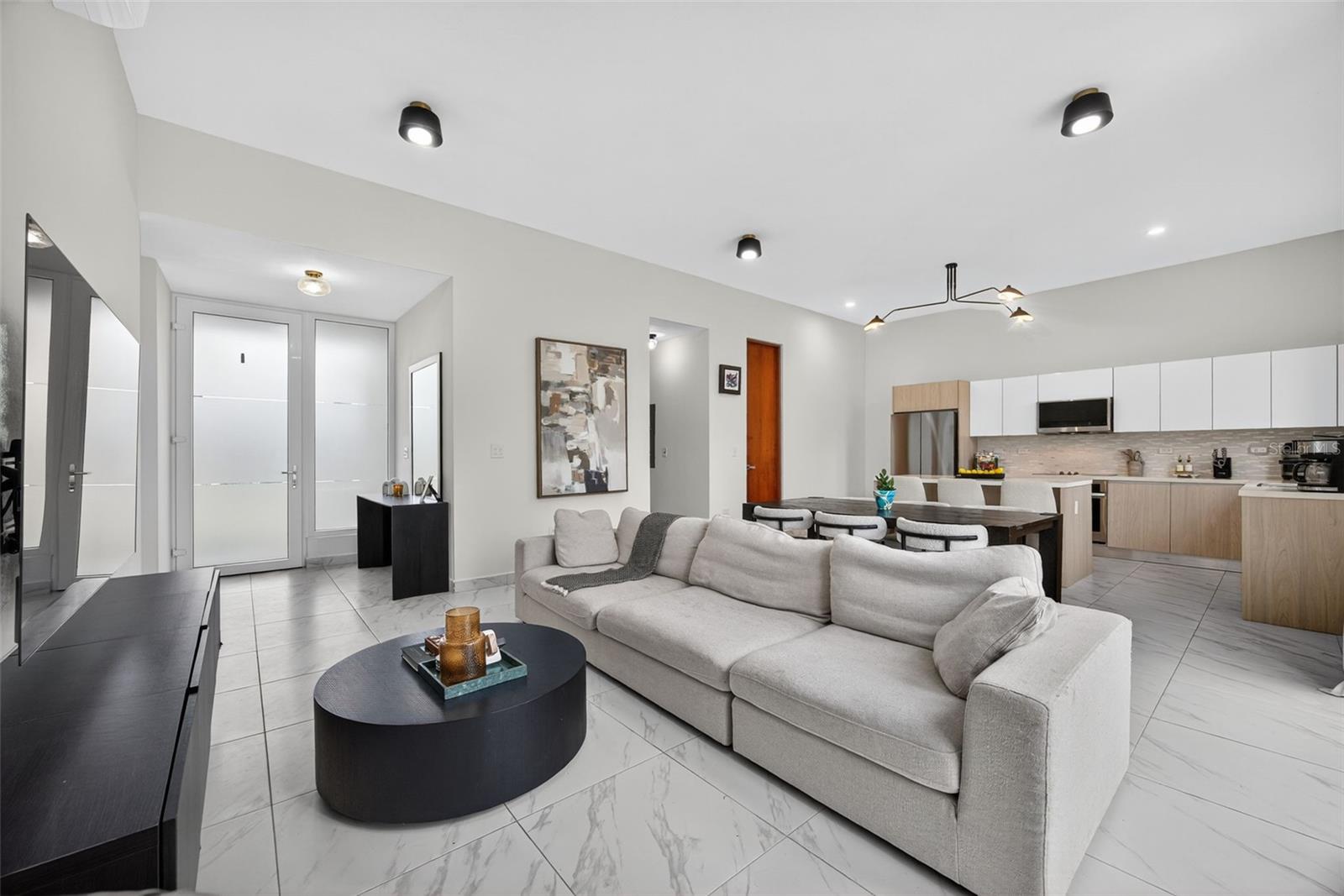 207 URB RIVER TERRACE