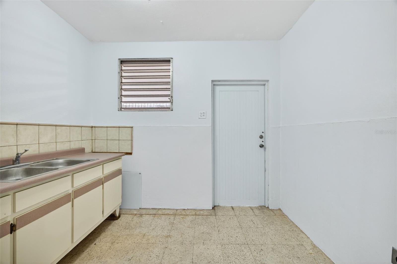 2182 LUIS A. FERRE BOULEVARD AVE LAS AMERICAS