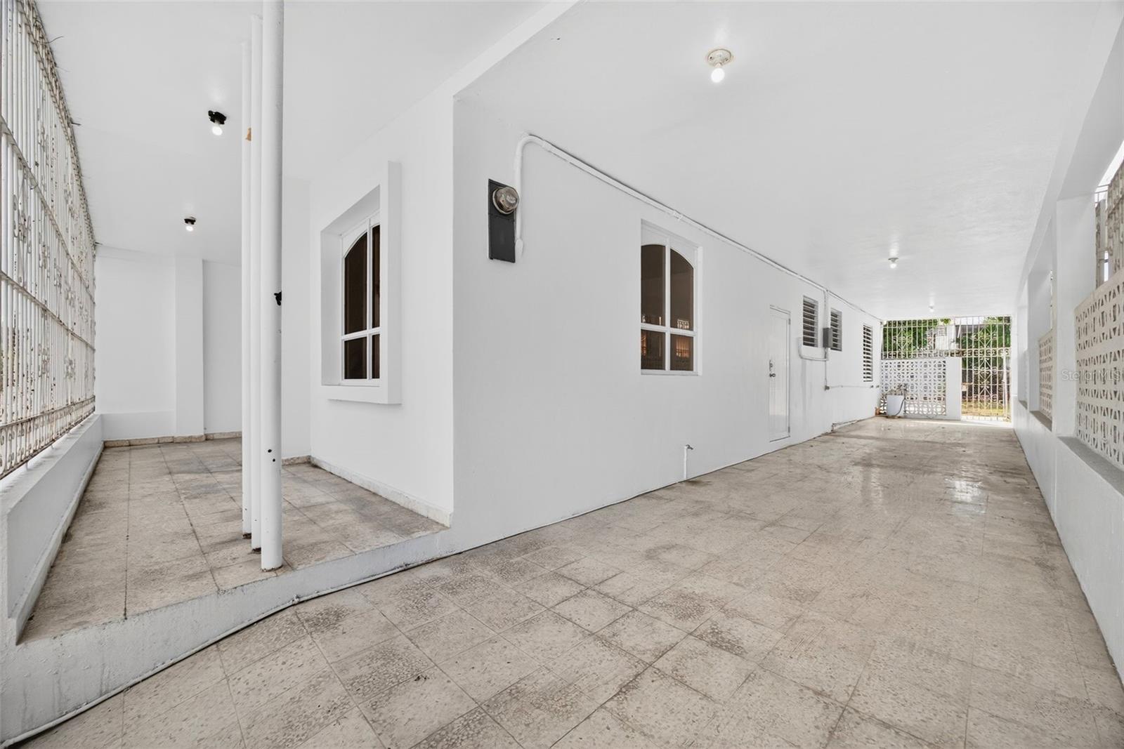 2182 LUIS A. FERRE BOULEVARD AVE LAS AMERICAS