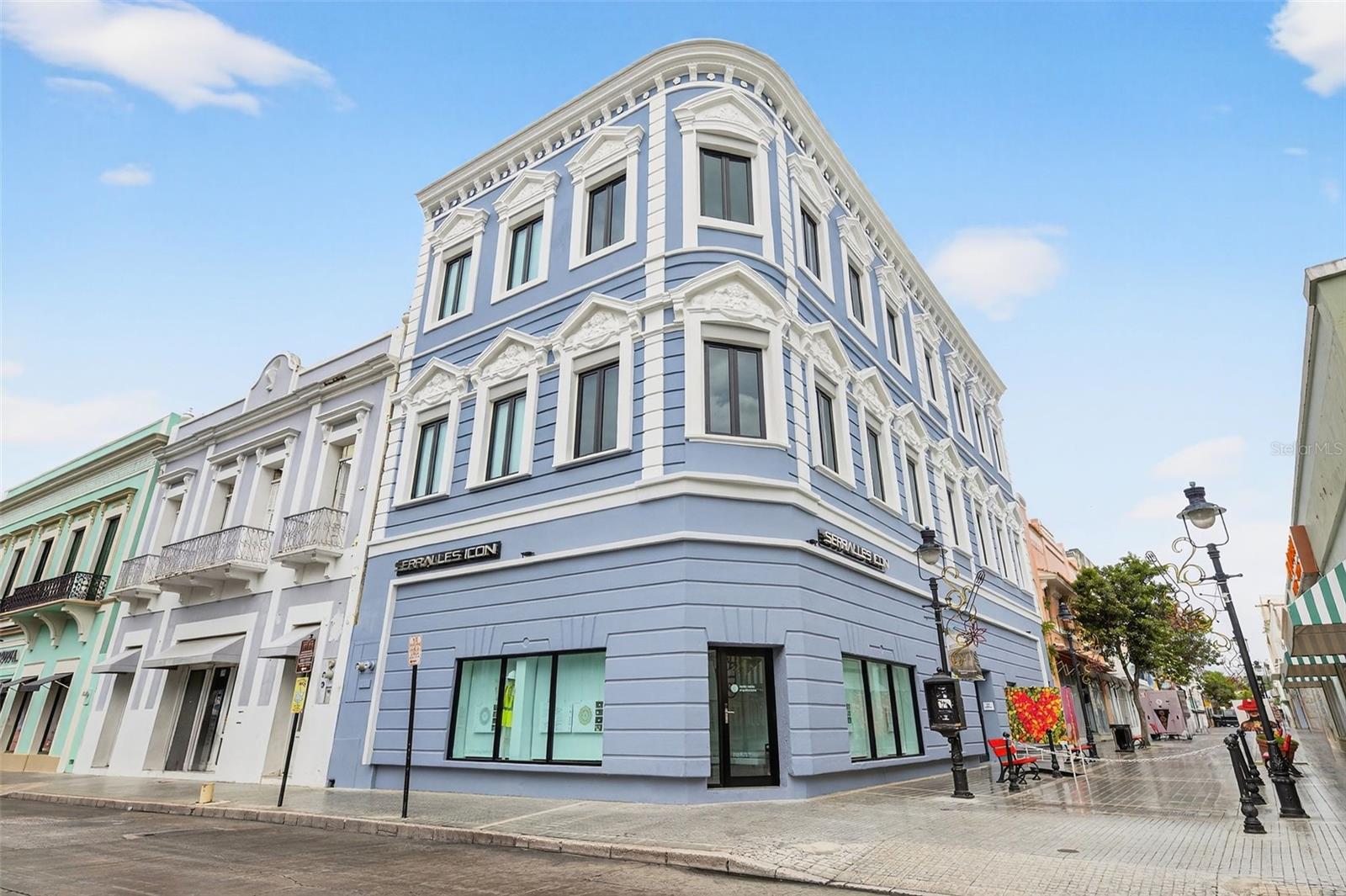 6951 REINA ISABEL STE. 101 #3a