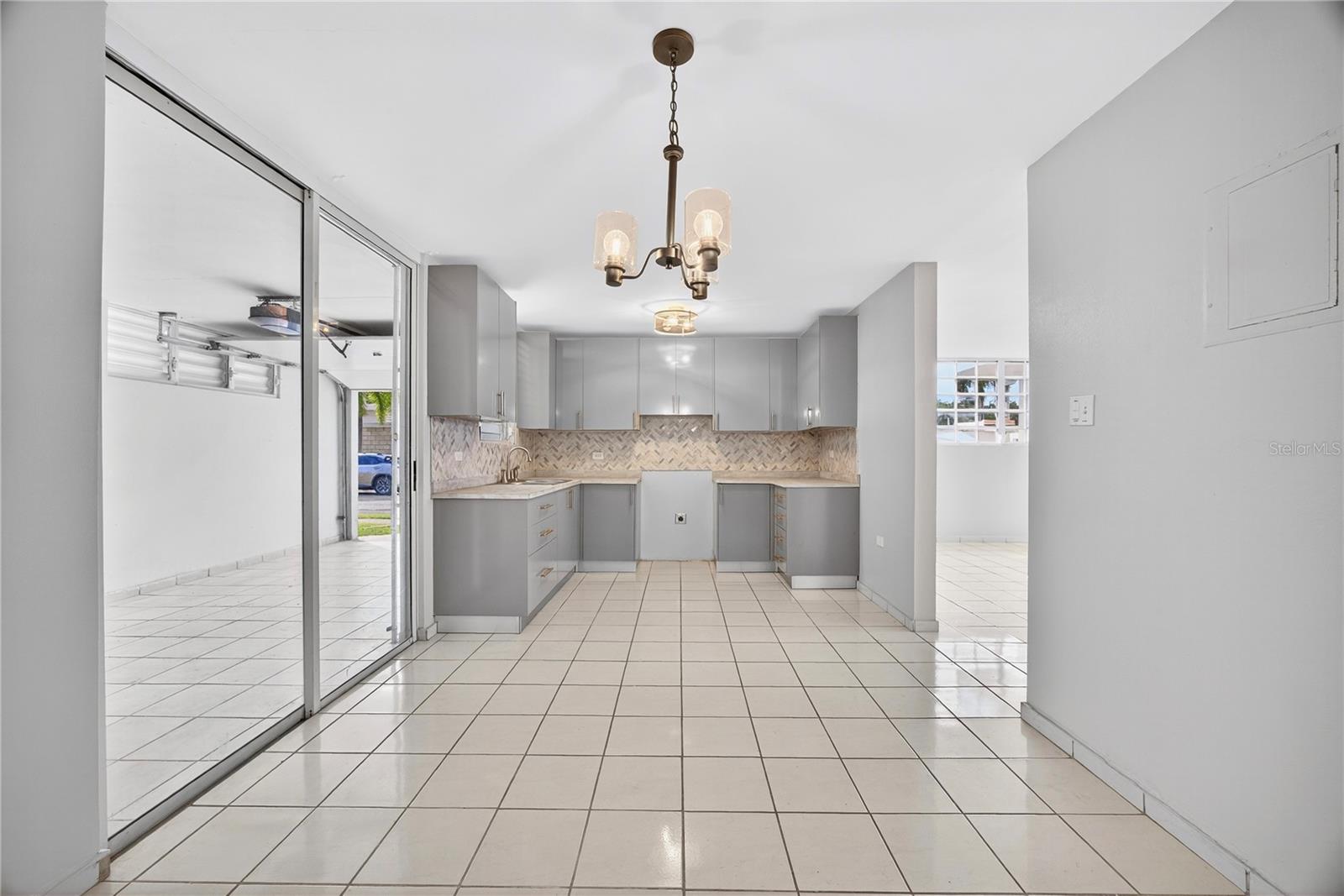 757 ENRIQUE LAGUERRE