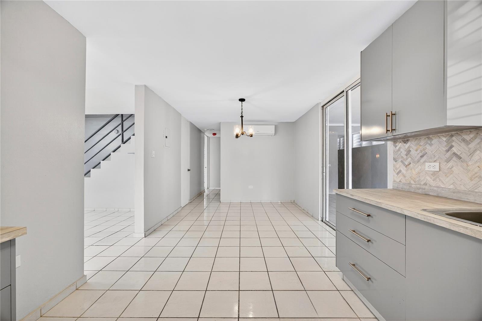 757 ENRIQUE LAGUERRE