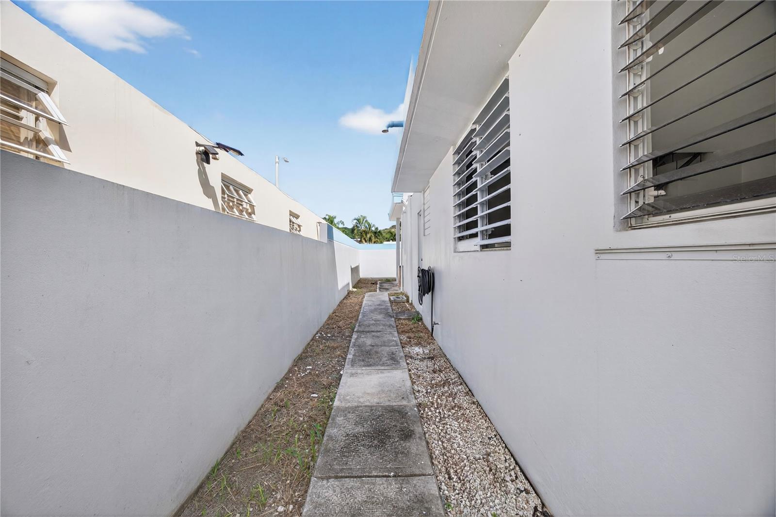 757 ENRIQUE LAGUERRE