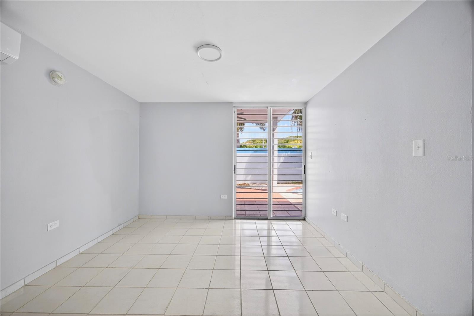 757 ENRIQUE LAGUERRE