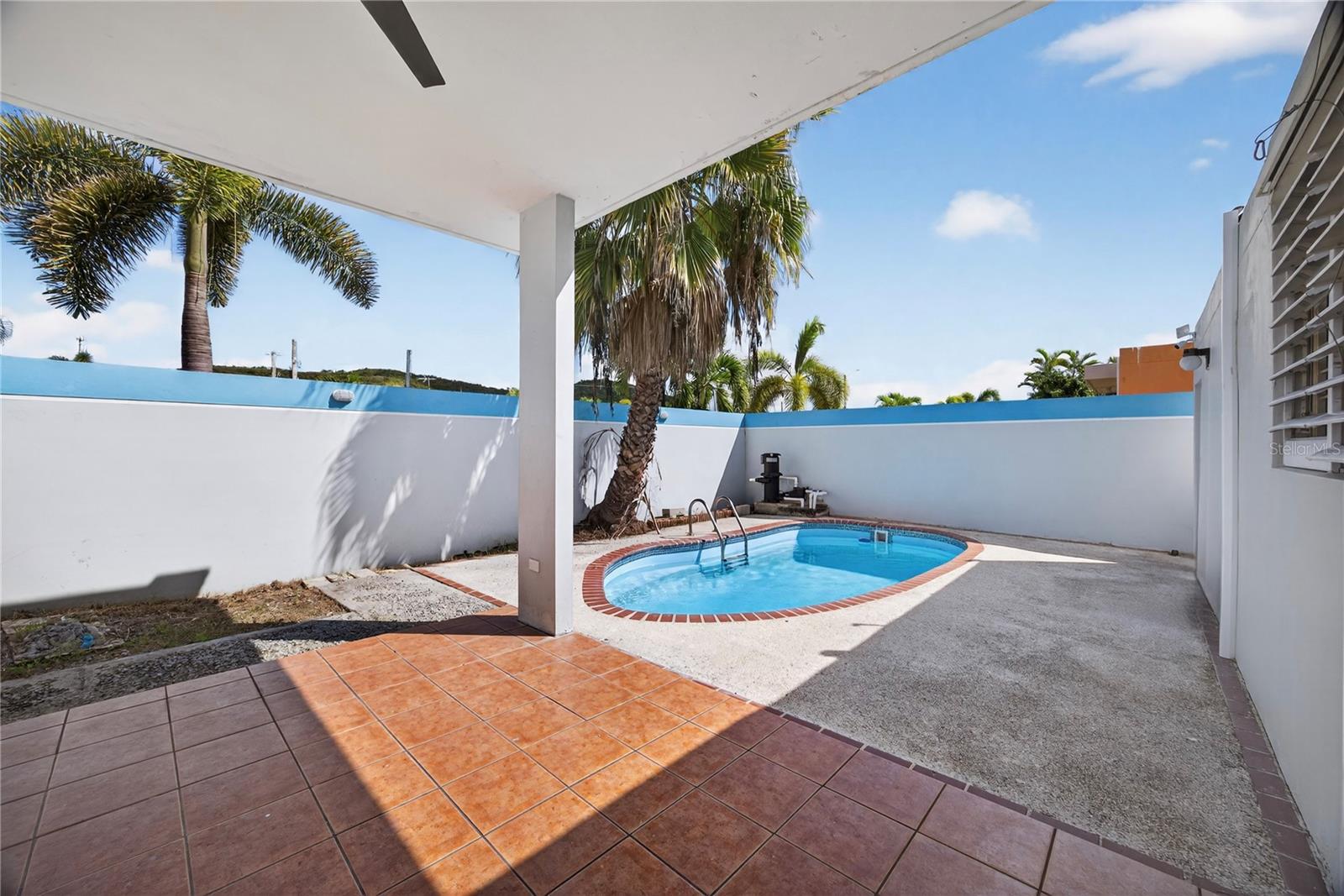 757 ENRIQUE LAGUERRE