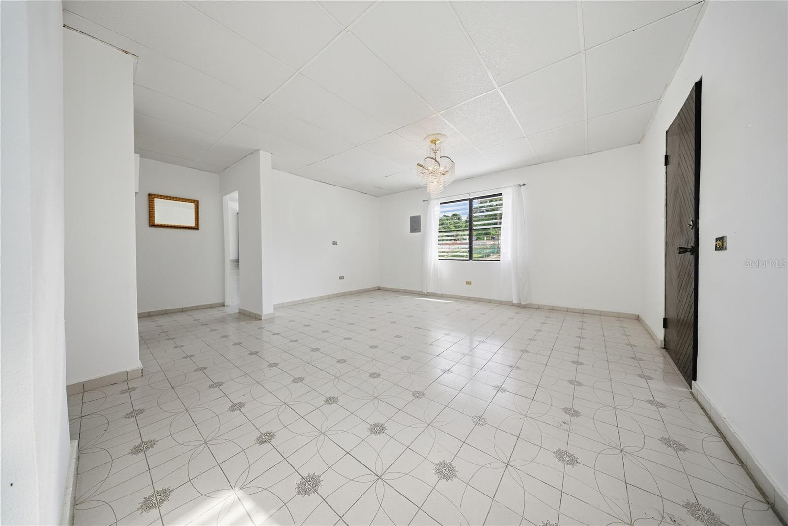 COMM MIRANDA BO. ALMIRANTE SUR #249