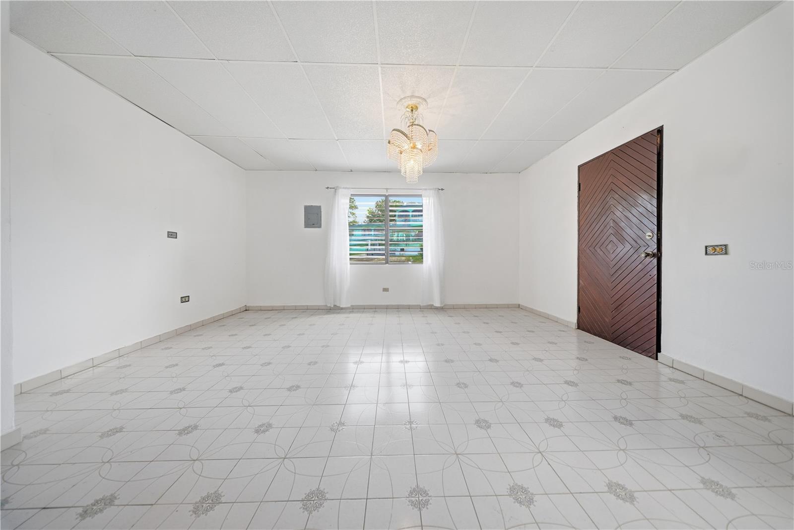 COMM MIRANDA BO. ALMIRANTE SUR #249