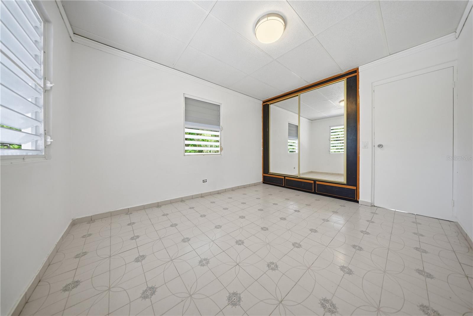 COMM MIRANDA BO. ALMIRANTE SUR #249