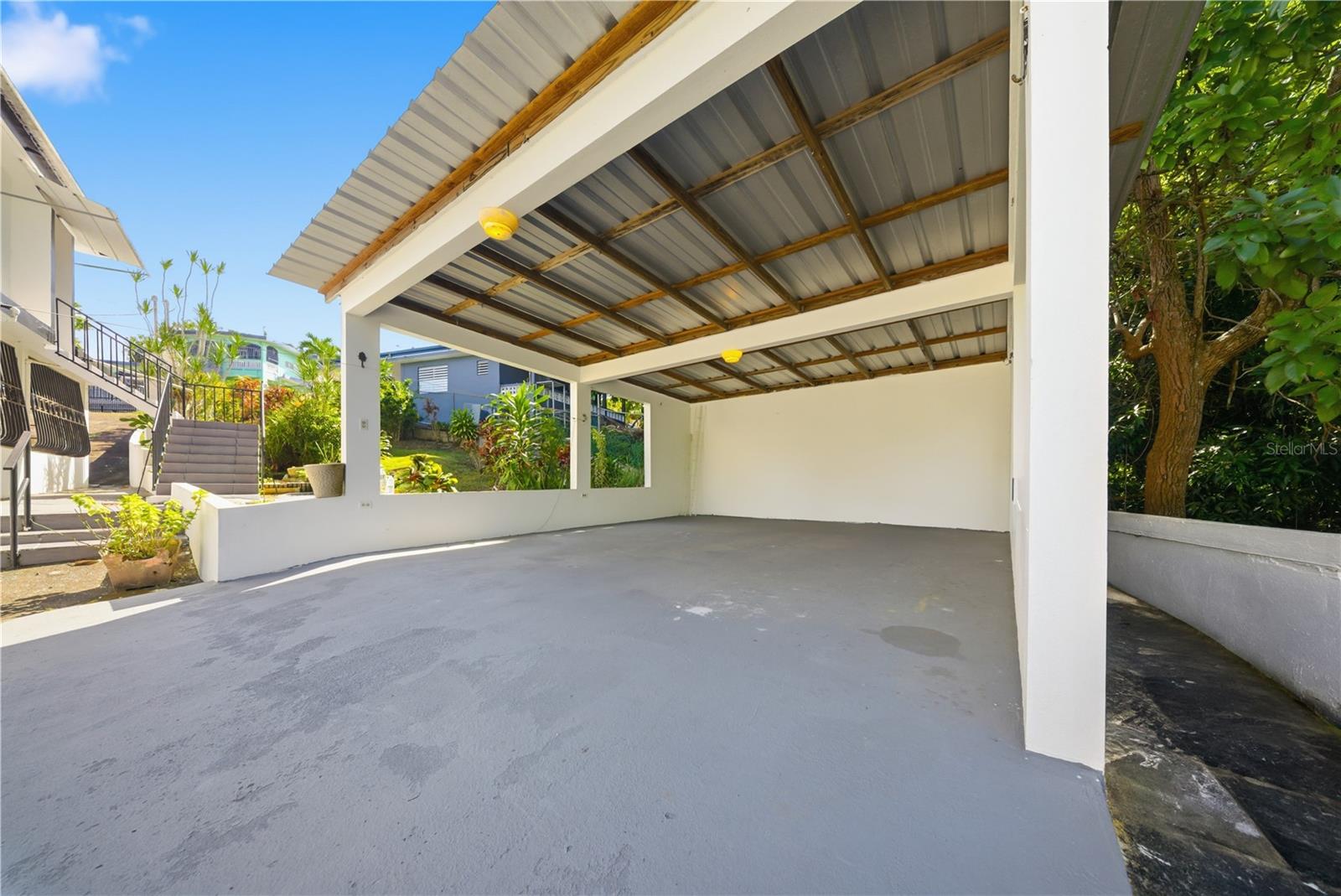 COMM MIRANDA BO. ALMIRANTE SUR #249