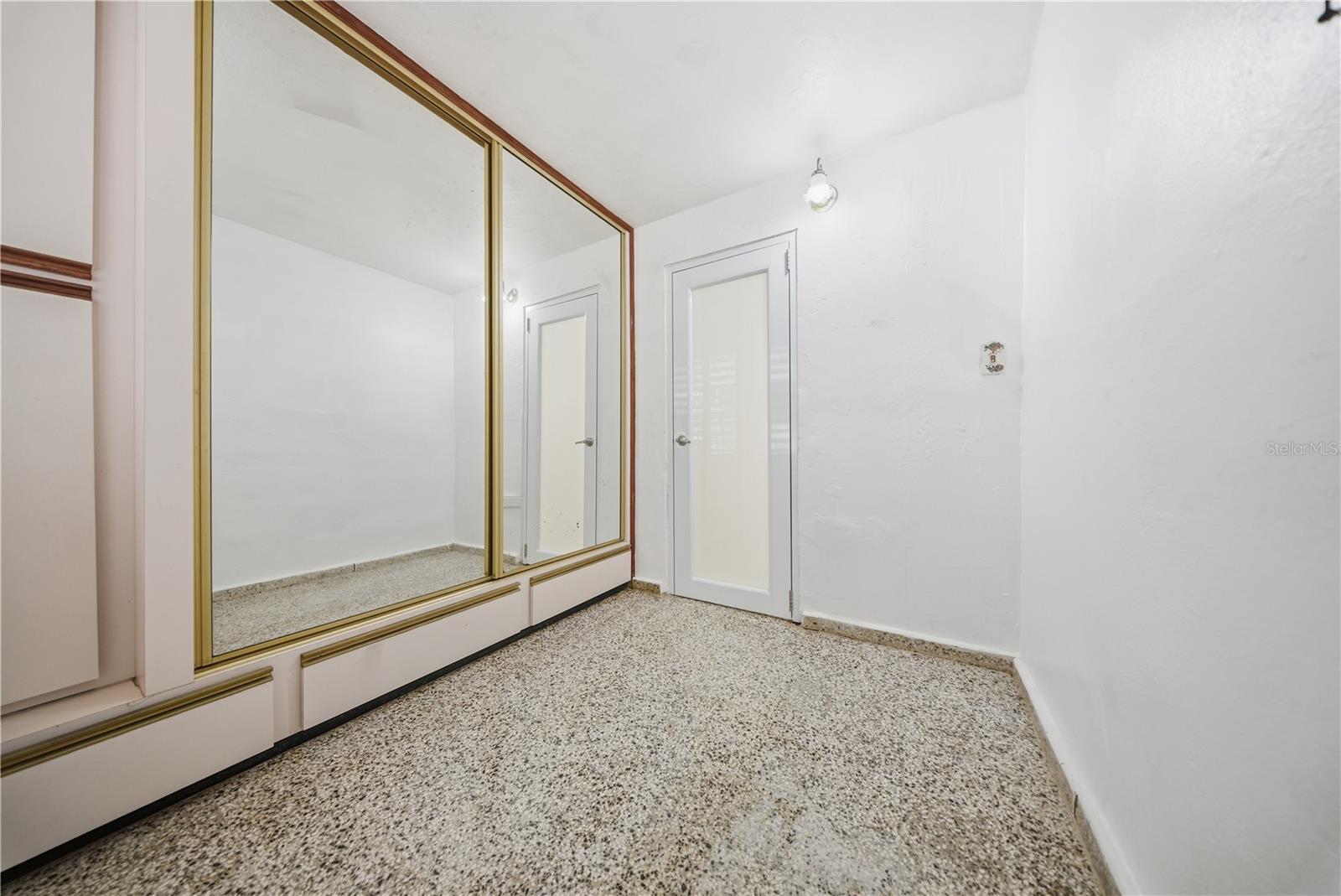 COMM MIRANDA BO. ALMIRANTE SUR #249