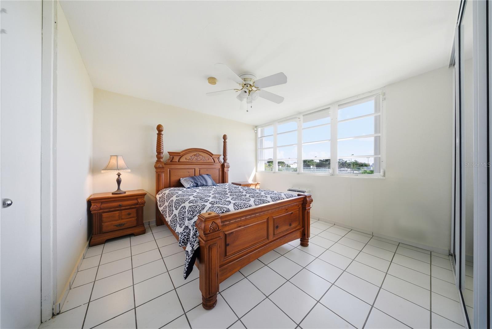 F 101 COSTA ESMERALDA #101