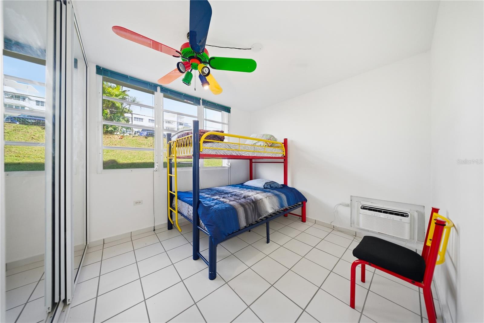 F 101 COSTA ESMERALDA #101