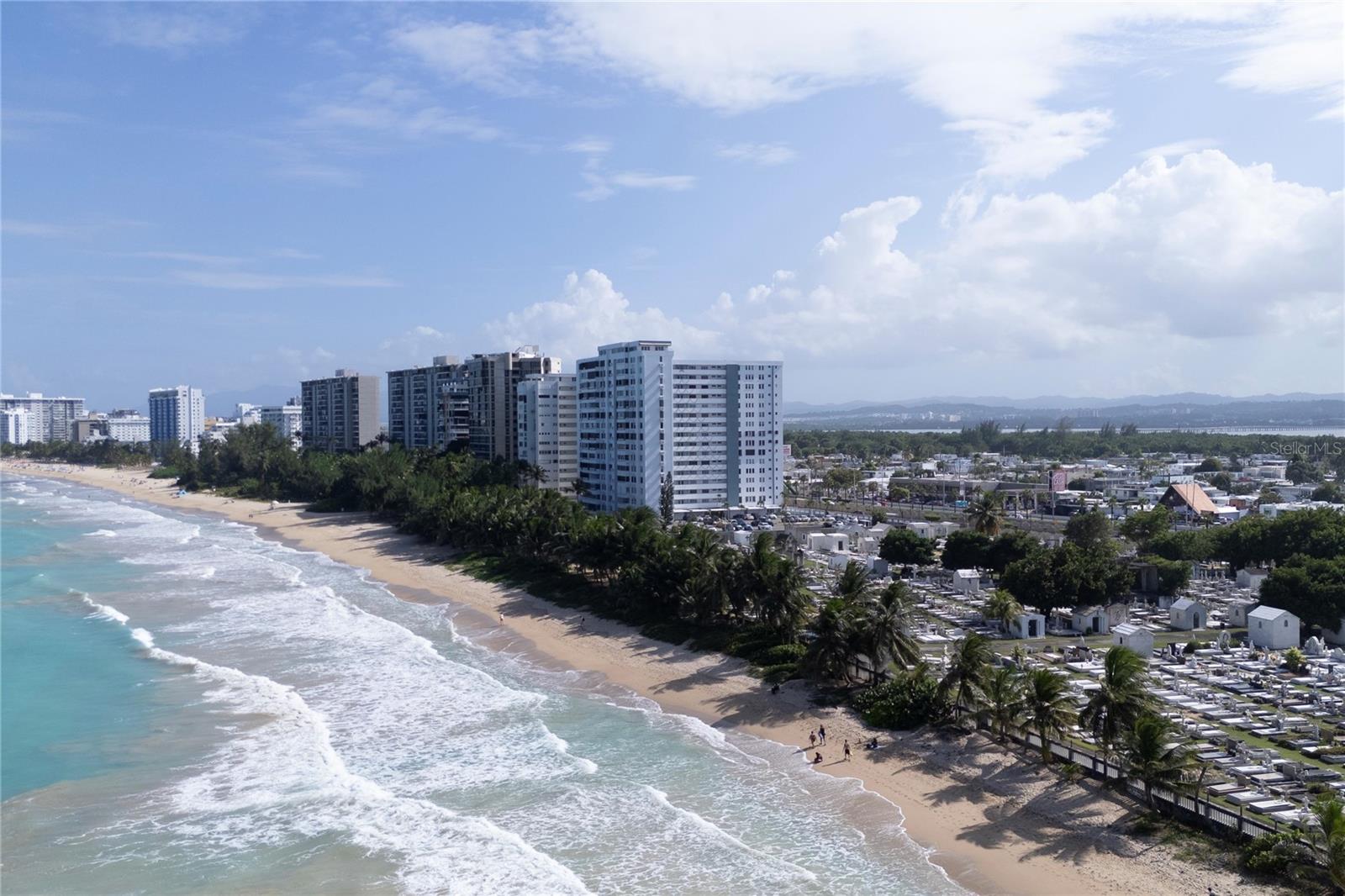 4327 AV. ISLA VERDE #501