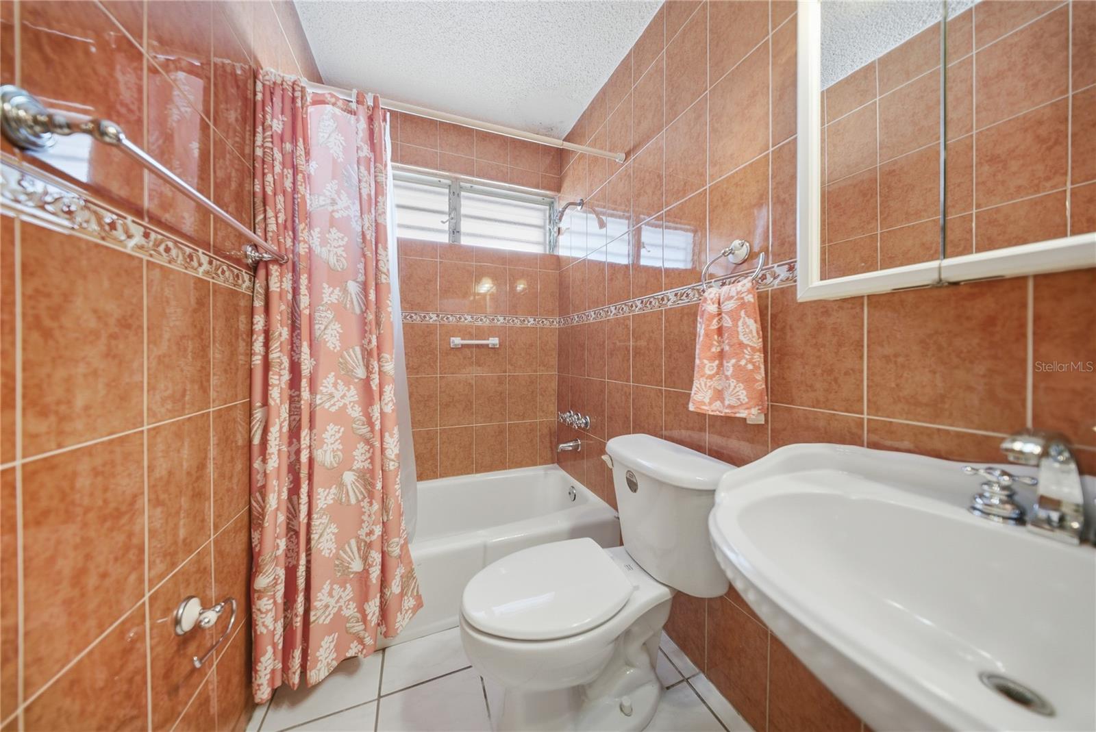 4327 AV. ISLA VERDE #501