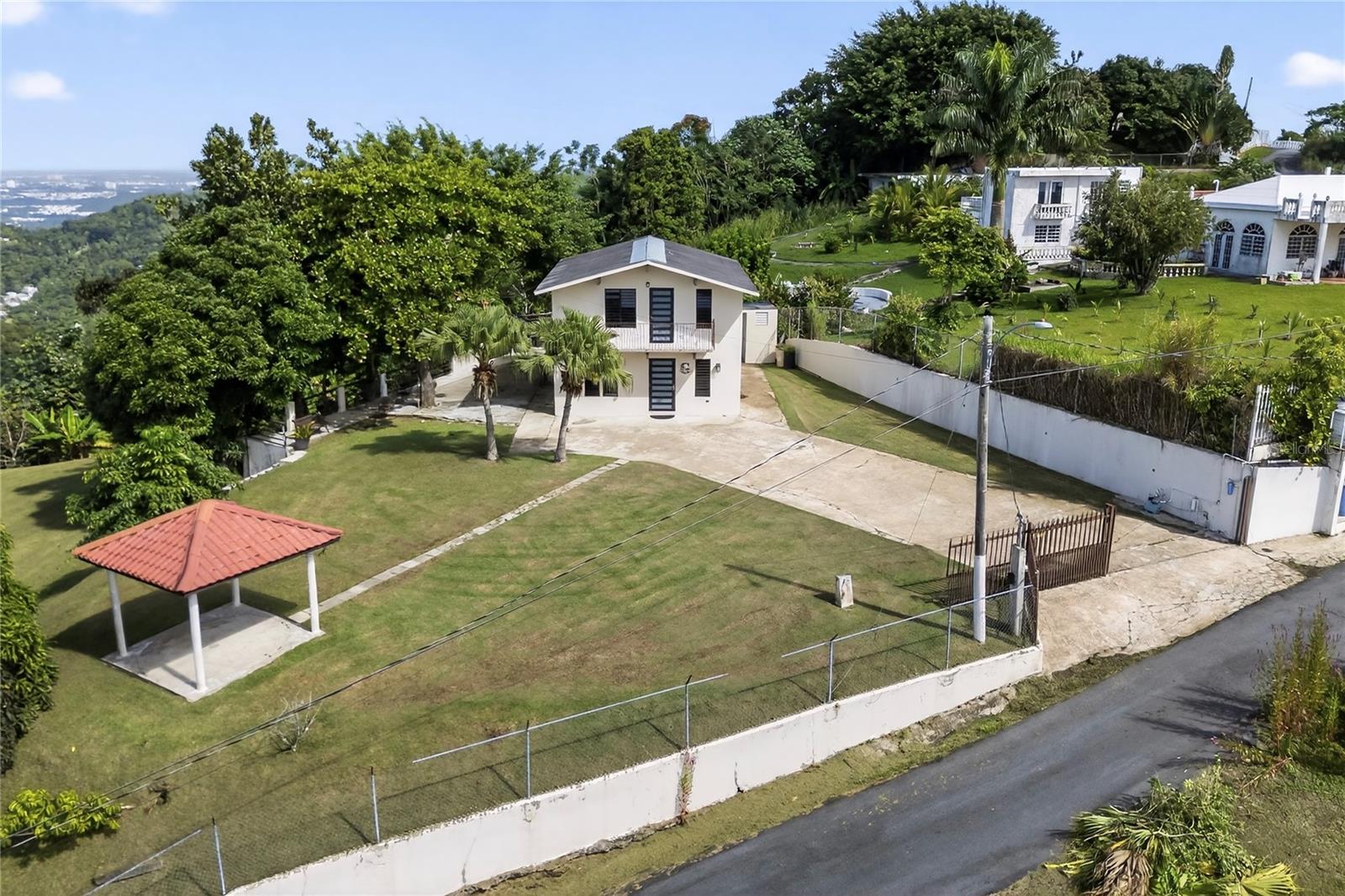 PR-942 KM 3.0 JAGUAS LOMAS