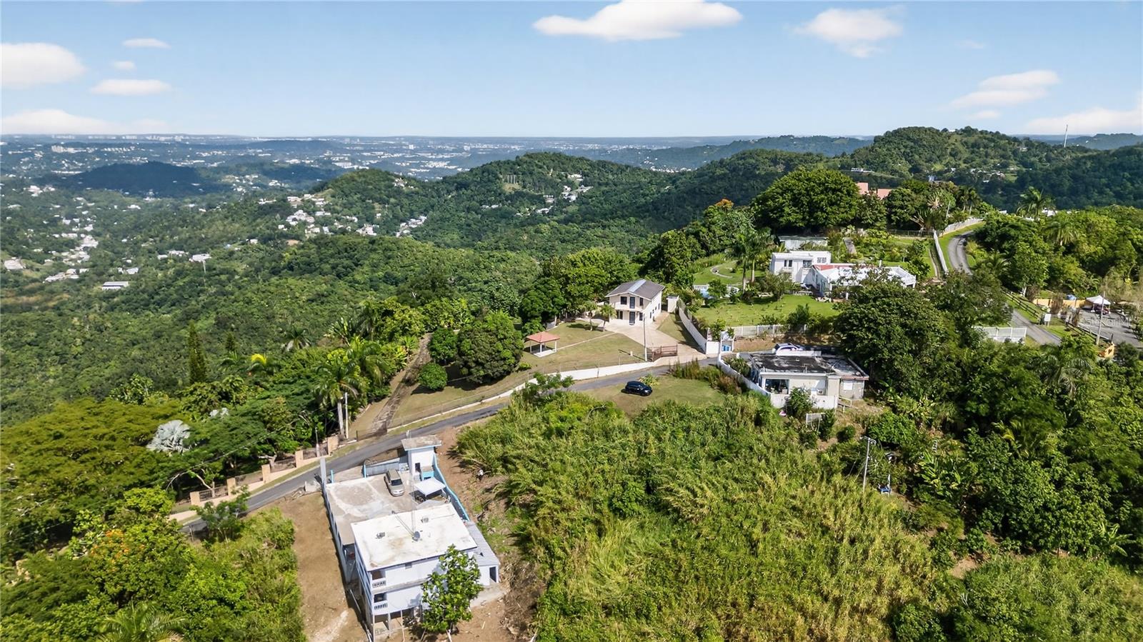 PR-942 KM 3.0 JAGUAS LOMAS