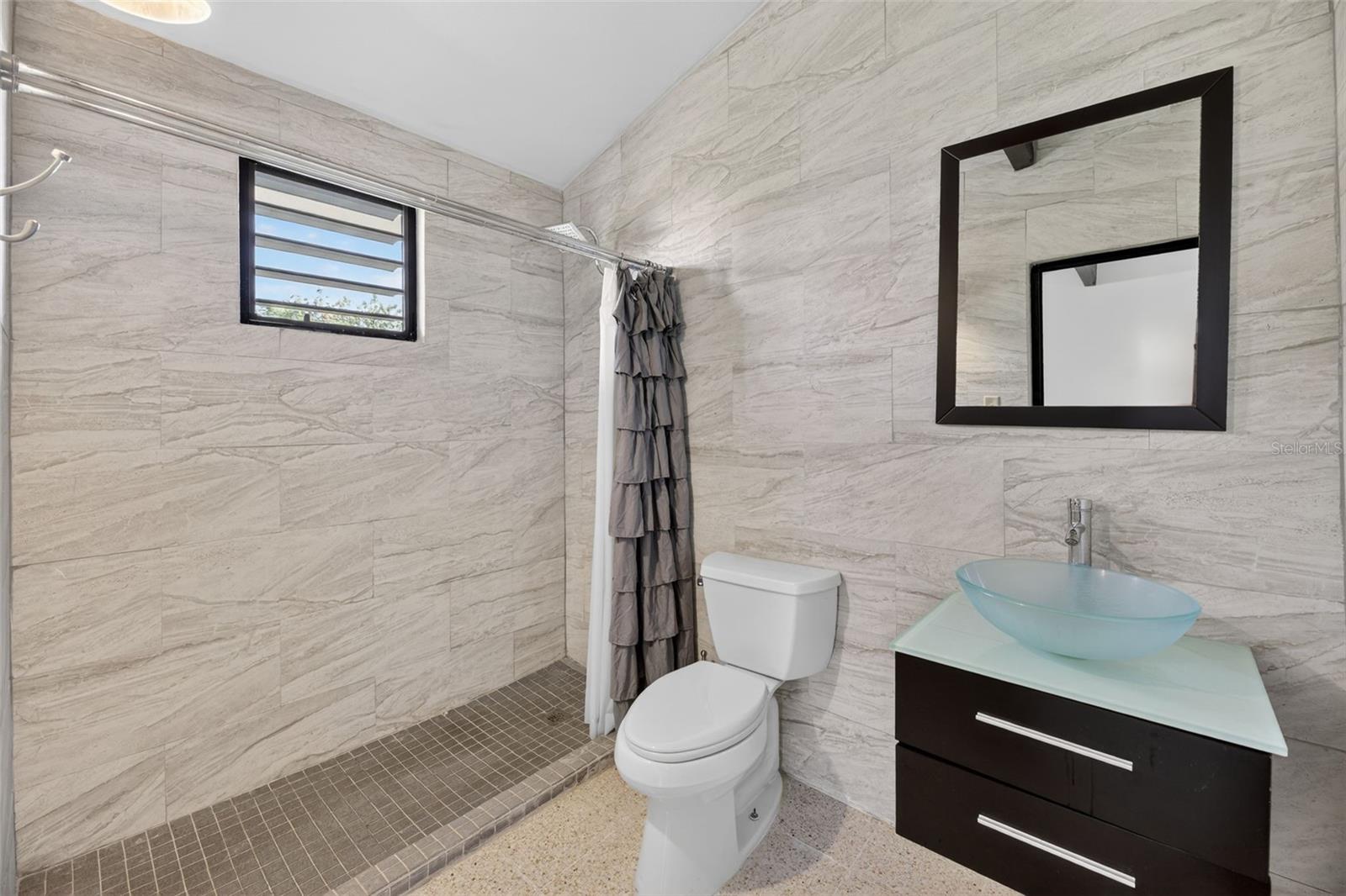 PR-942 KM 3.0 JAGUAS LOMAS