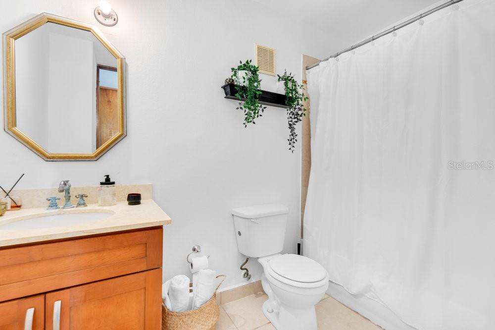 100 Espiritu Santo VILLA SANTA CECILIA AVE #7405