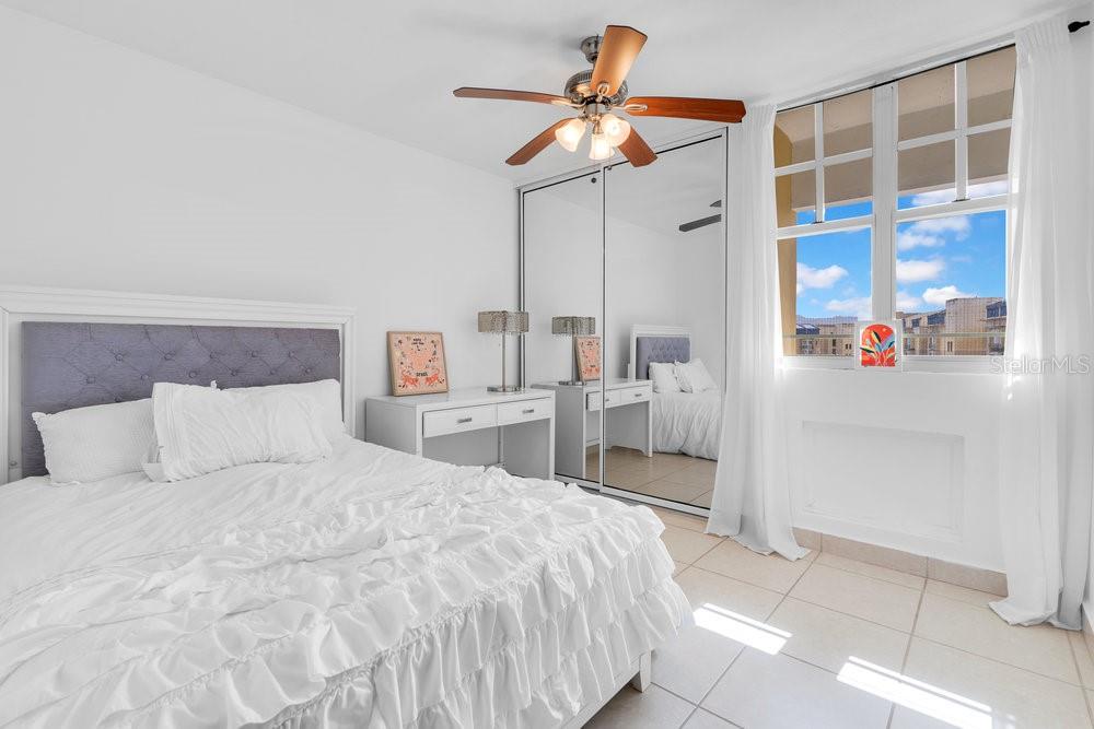 100 Espiritu Santo VILLA SANTA CECILIA AVE #7405