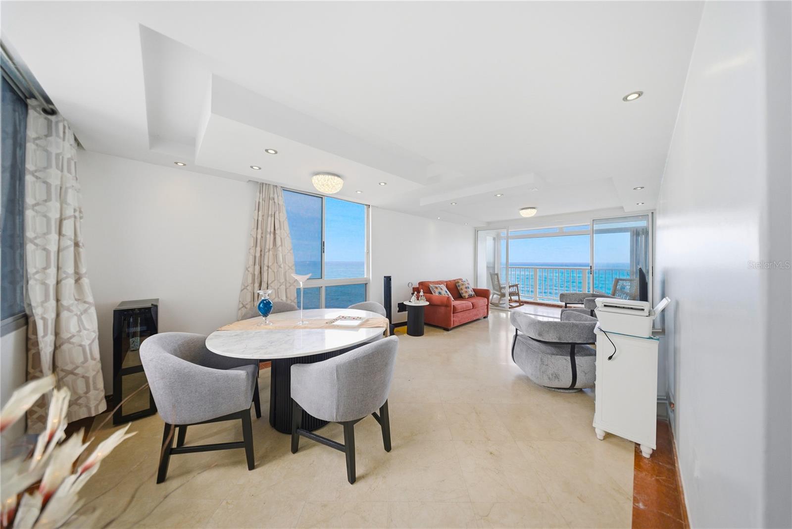 1035 ASHFORD AVE MIRADOR DE CONDADO #1107