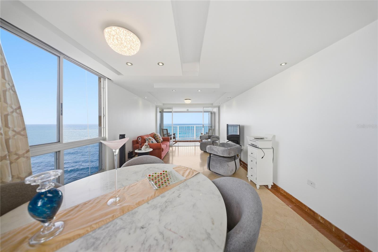 1035 ASHFORD AVE MIRADOR DE CONDADO #1107