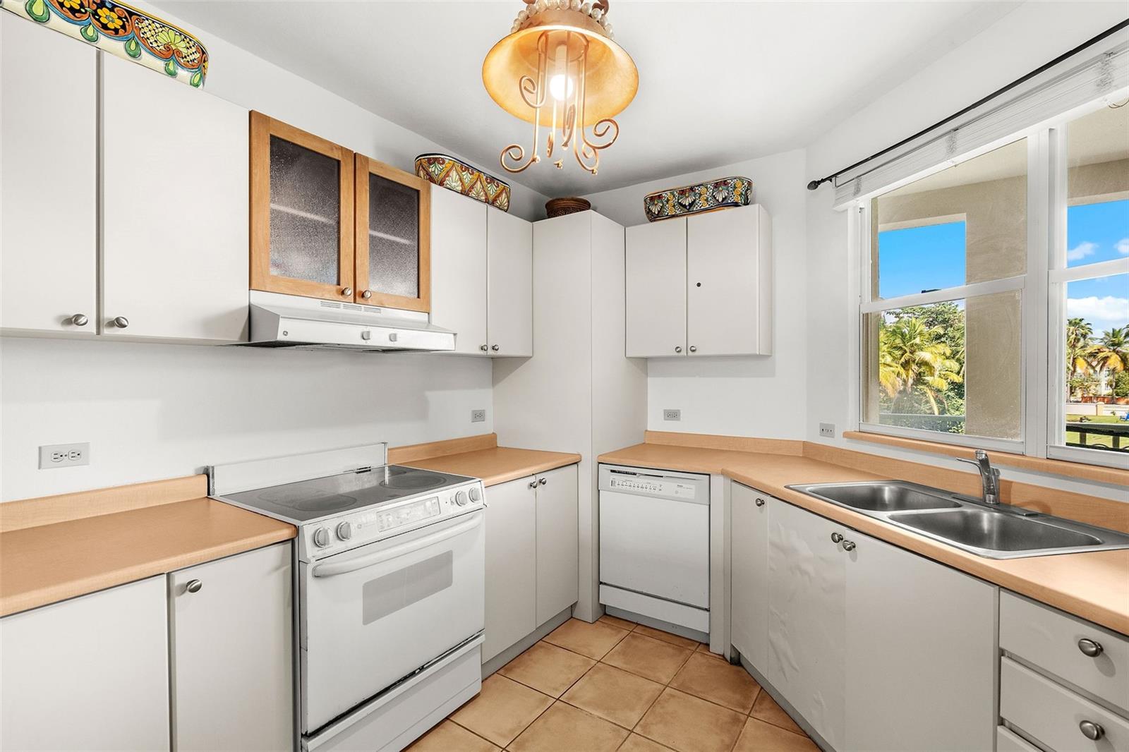 195 CANDELERO DRIVE #6232