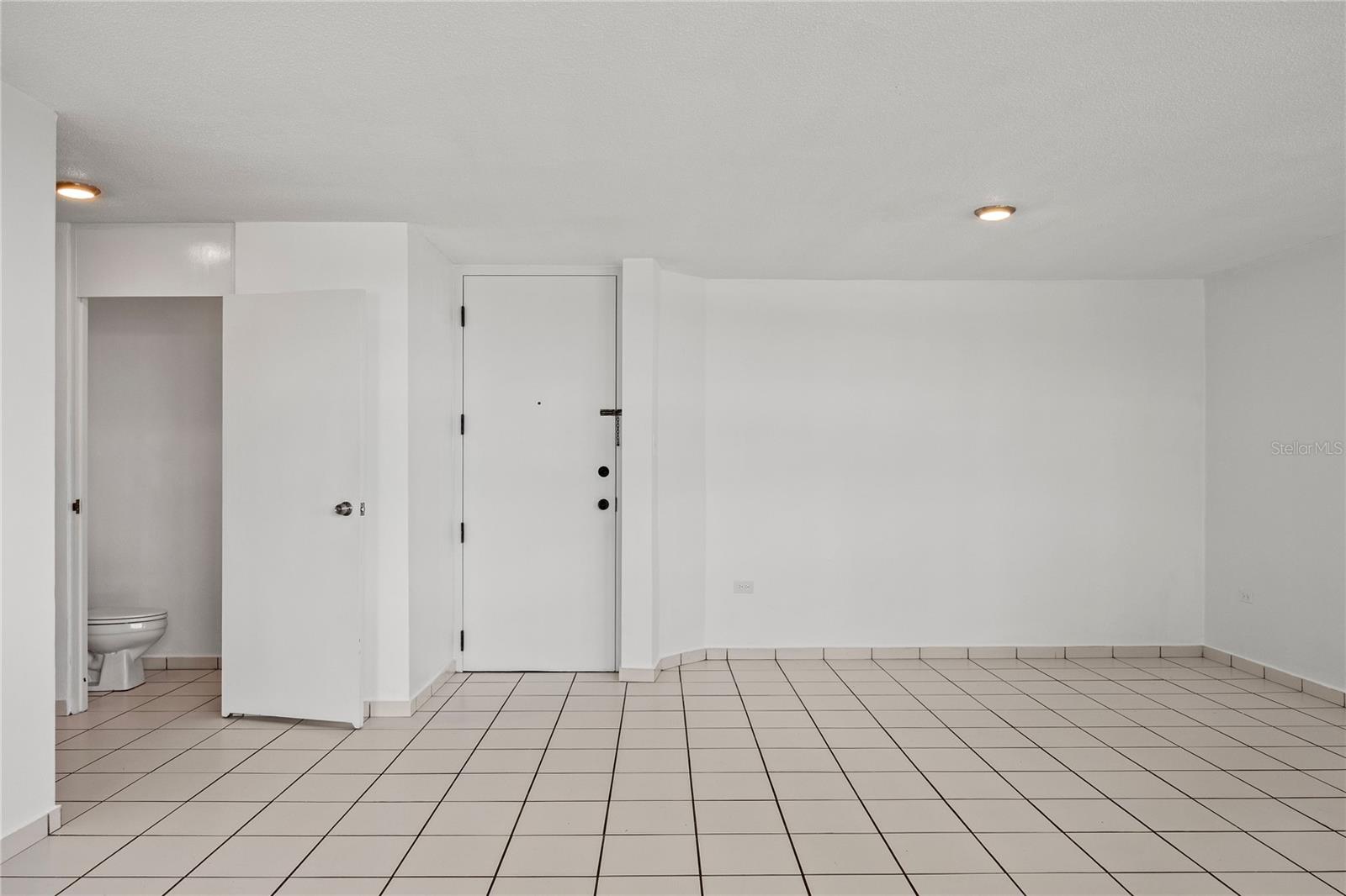 1500 AVE MONTEHIEDRA #303