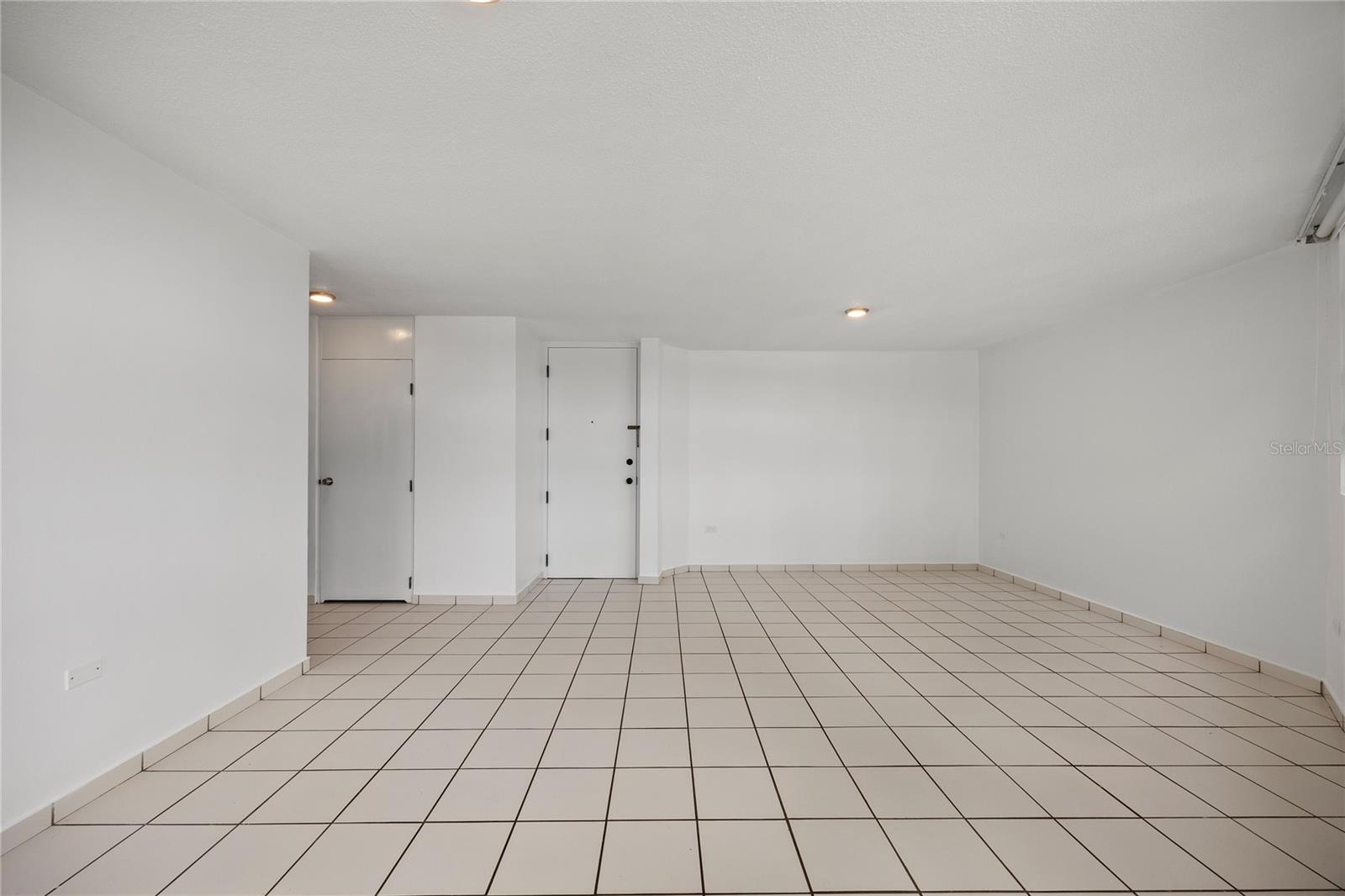 1500 AVE MONTEHIEDRA #303