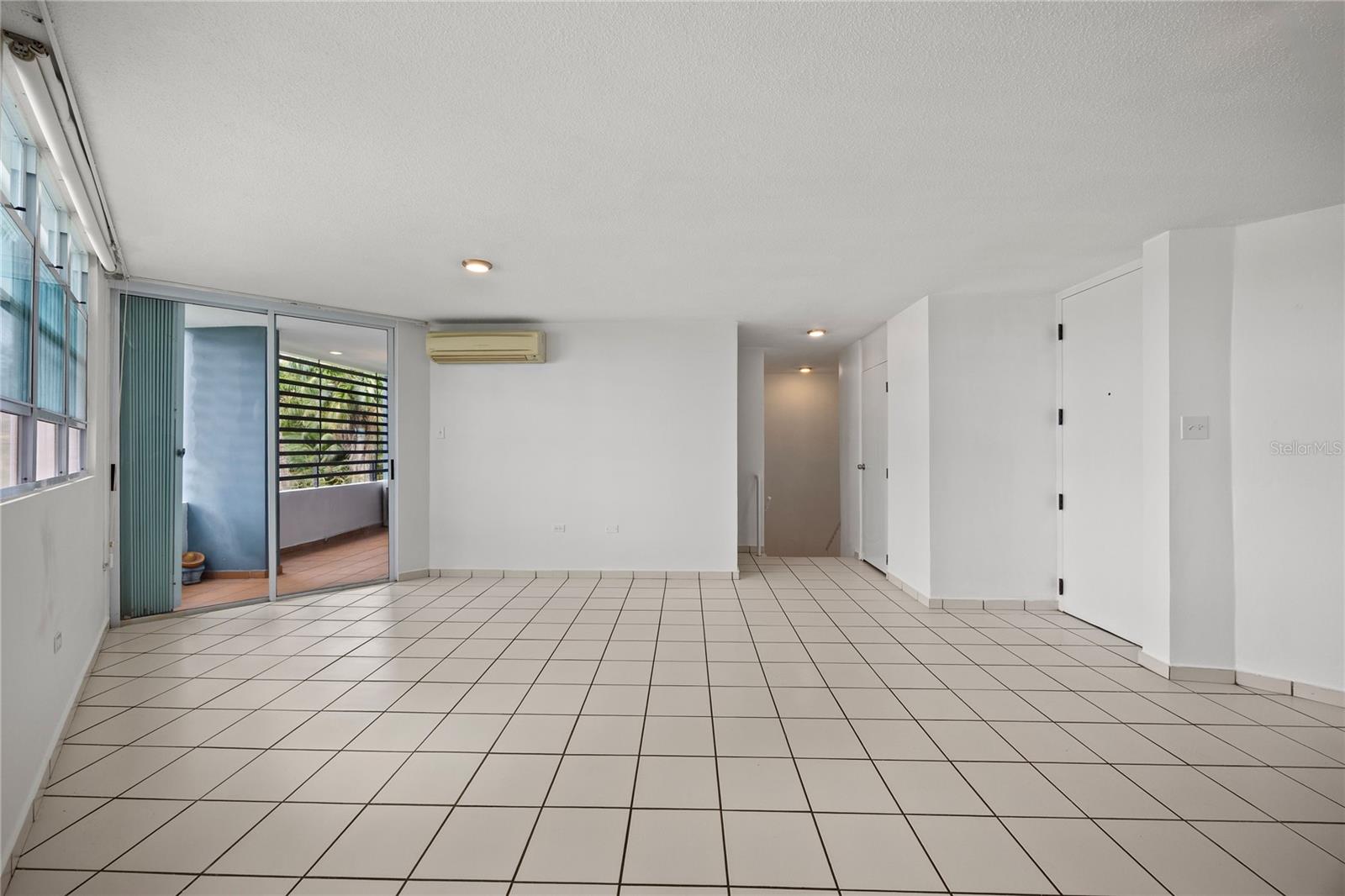 1500 AVE MONTEHIEDRA #303