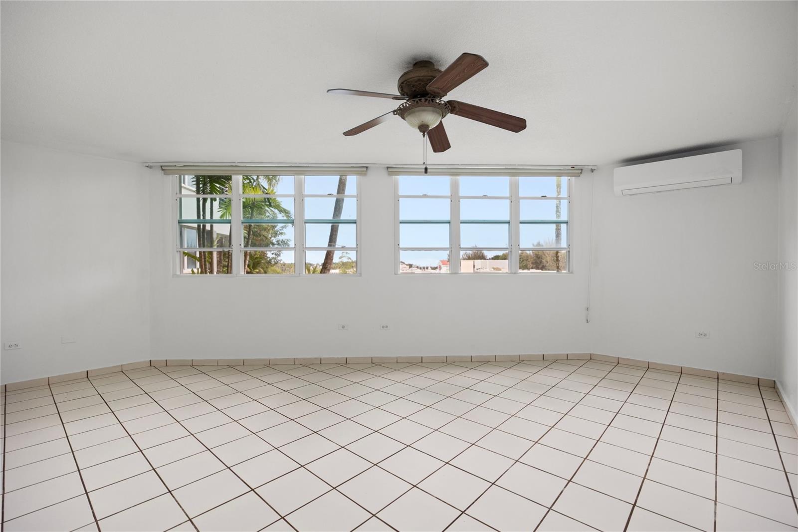 1500 AVE MONTEHIEDRA #303