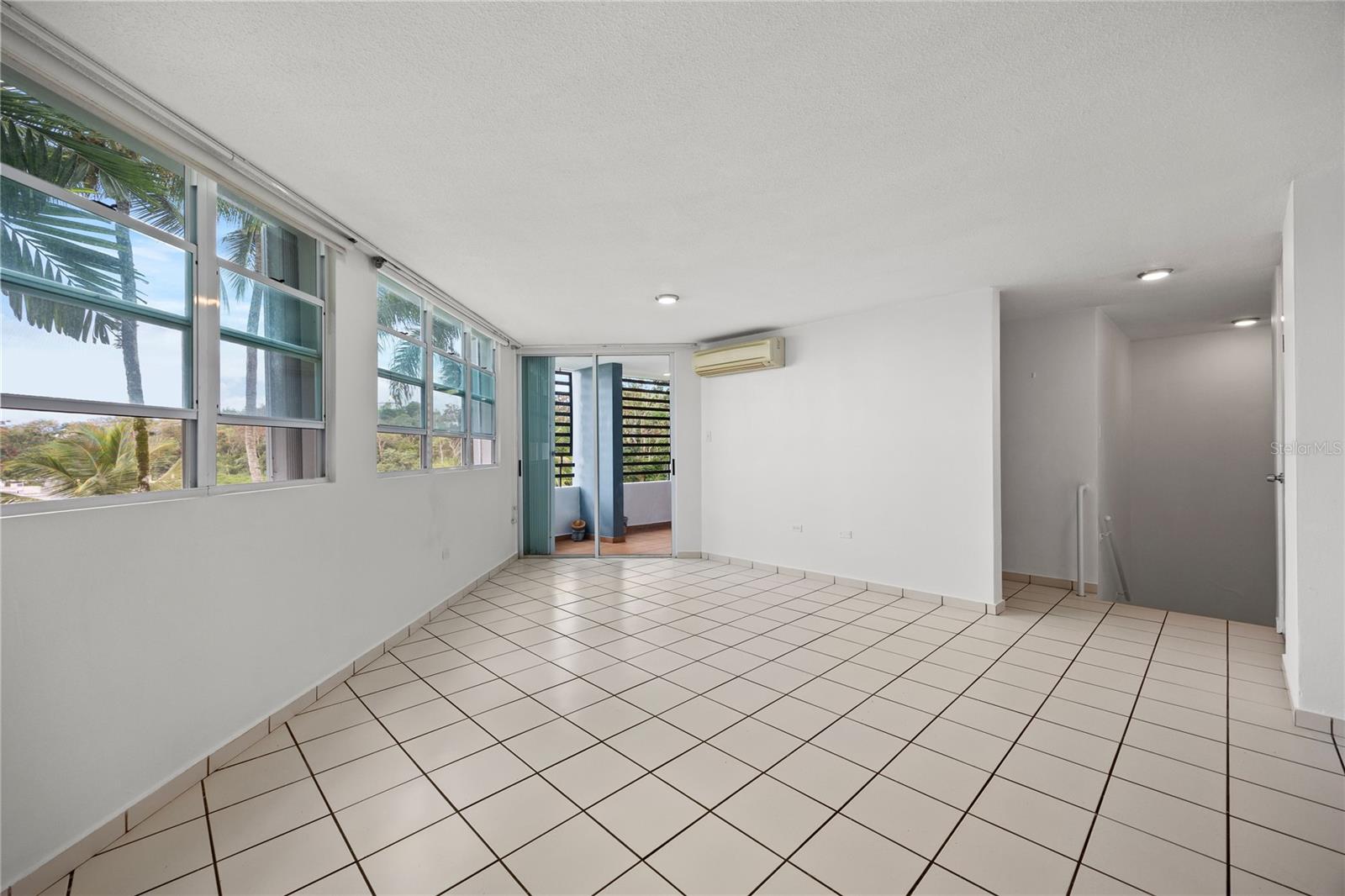 1500 AVE MONTEHIEDRA #303