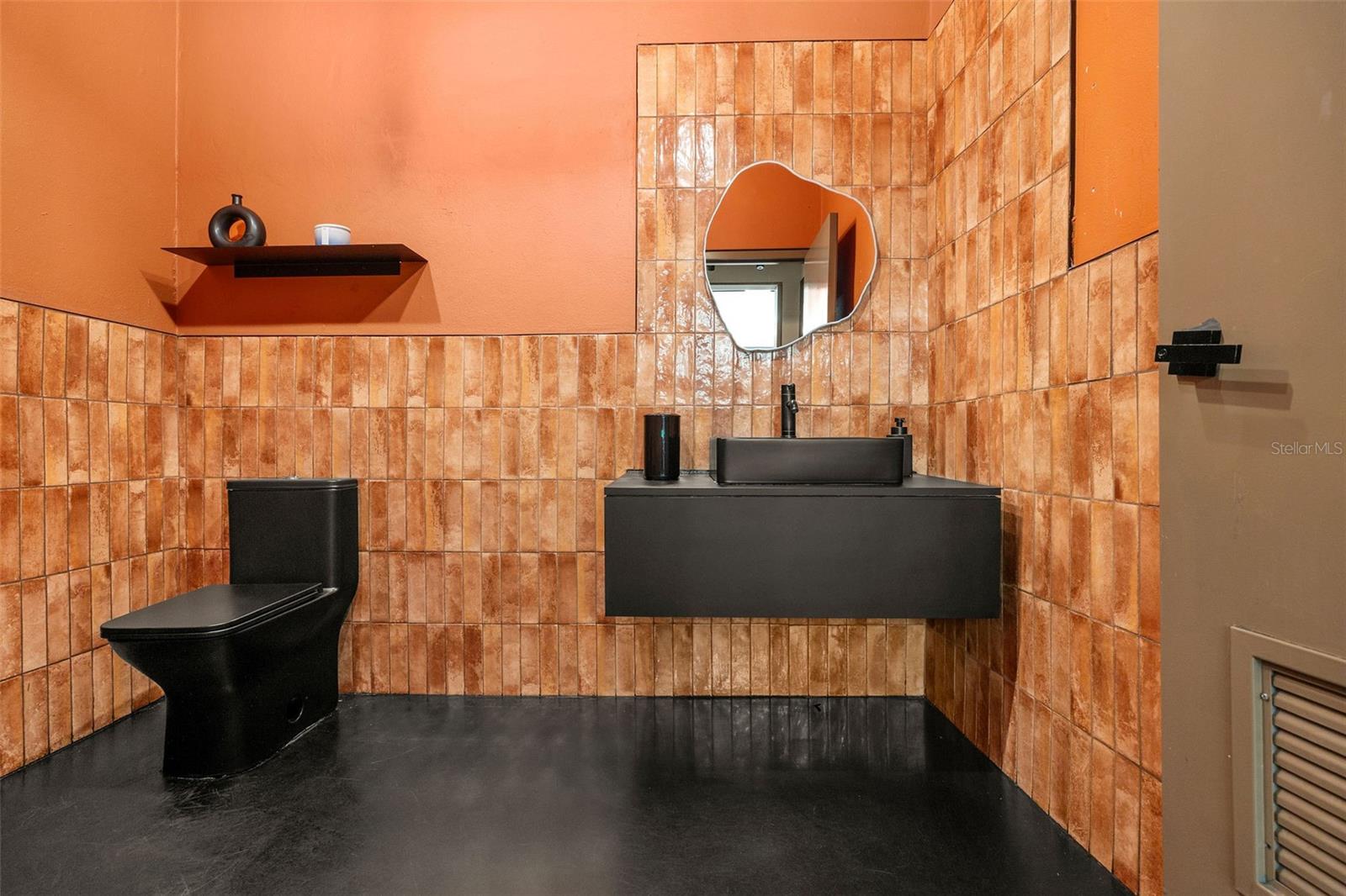 960 AVE PONCE DE LEON #1B