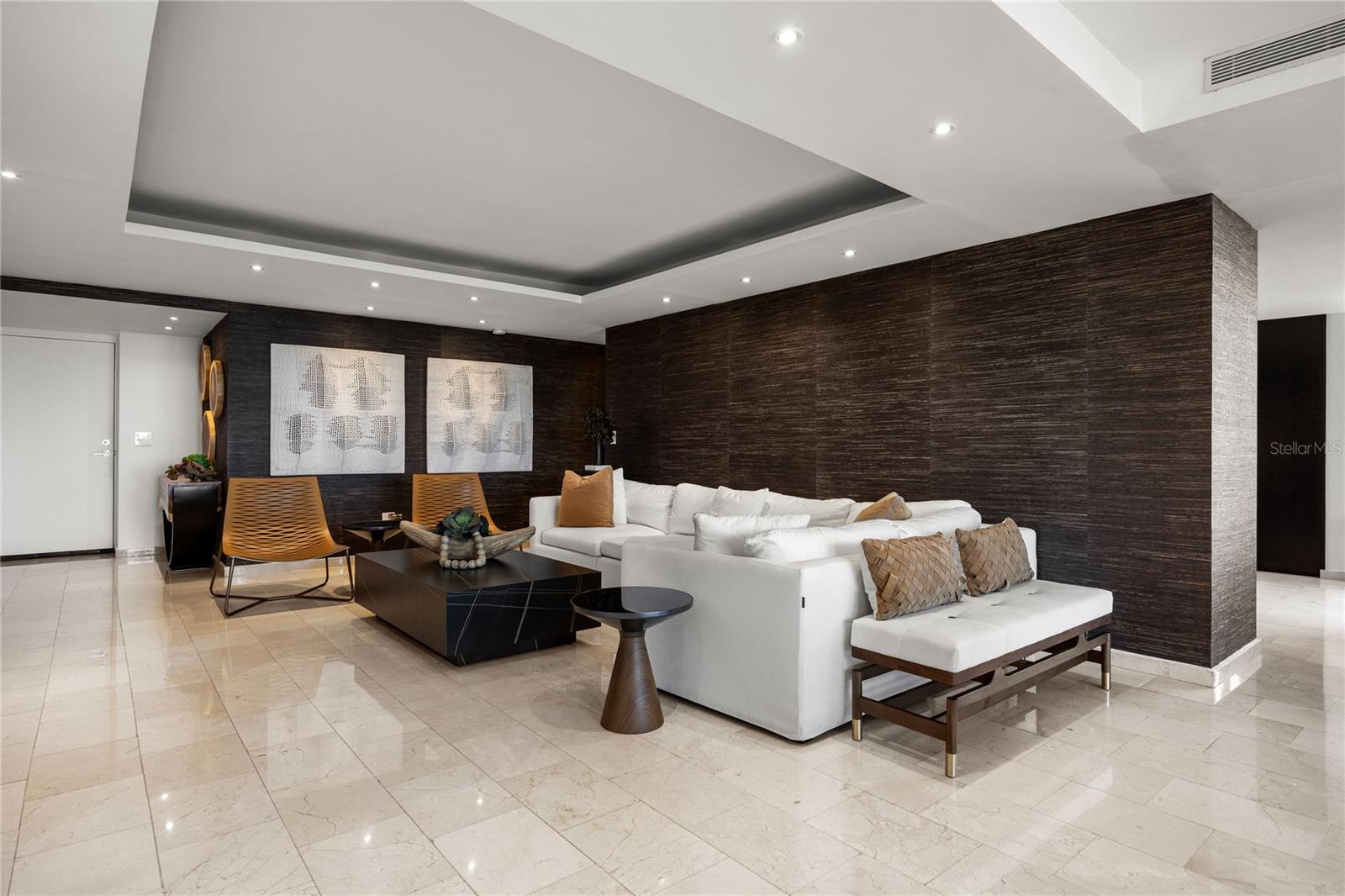 14 CARR 833 LA CIMA DE TORRIMAR #1001