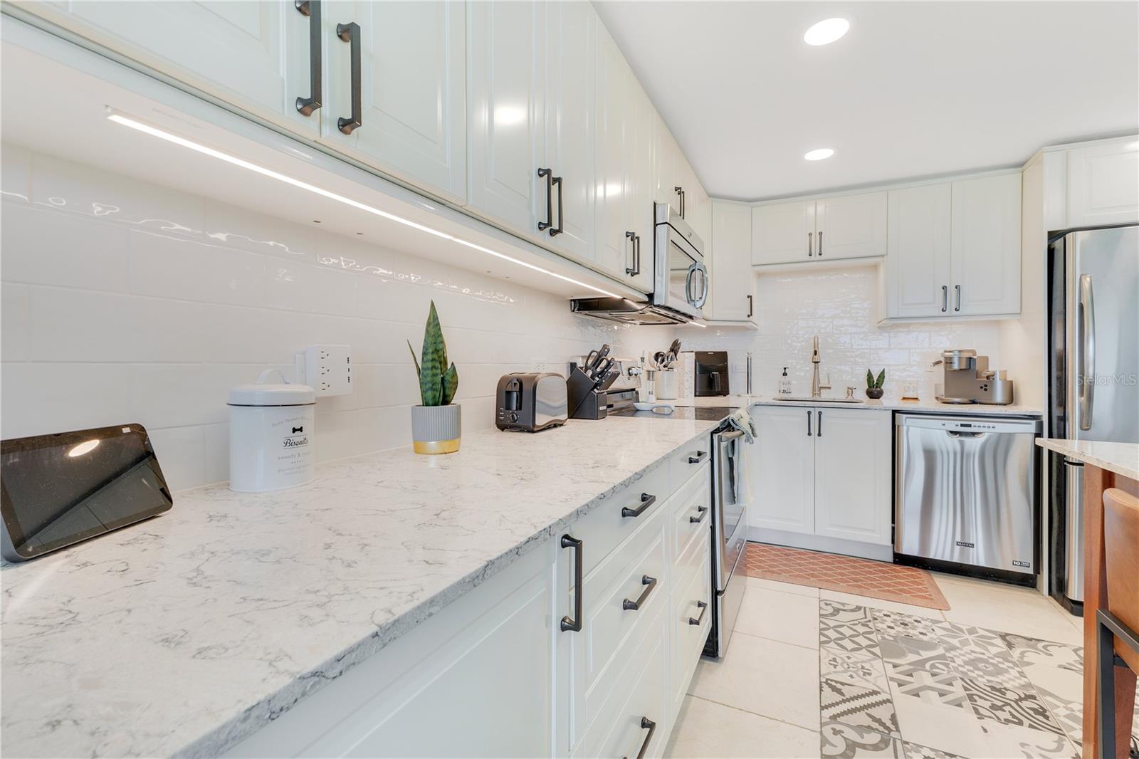 140 BEACH VILLAGE DR #140