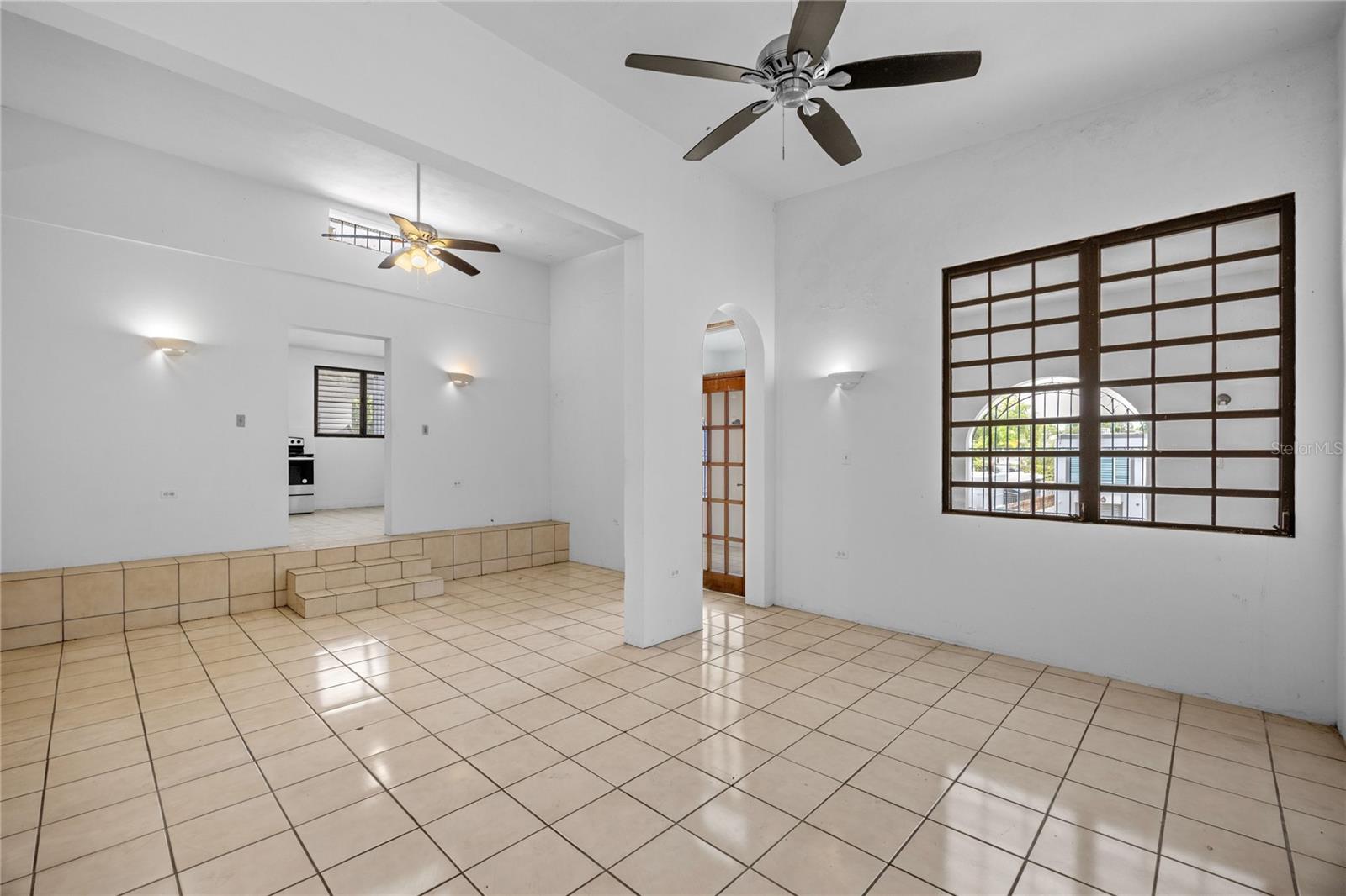CAPARRA HEIGHTS J-42 ESCORIAL AVE