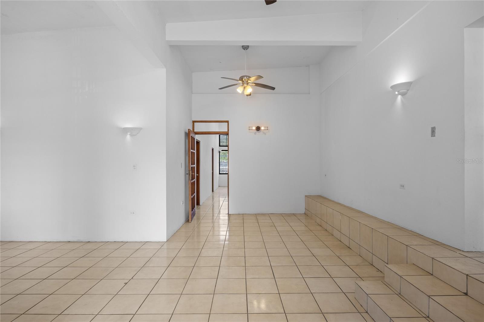 CAPARRA HEIGHTS J-42 ESCORIAL AVE