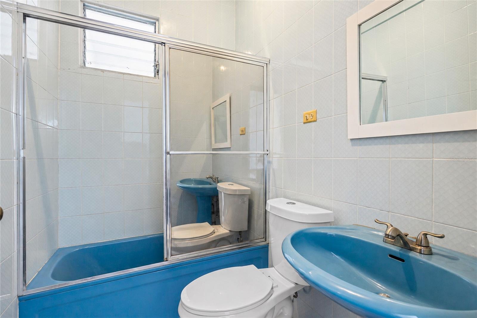 CAPARRA HEIGHTS J-42 ESCORIAL AVE