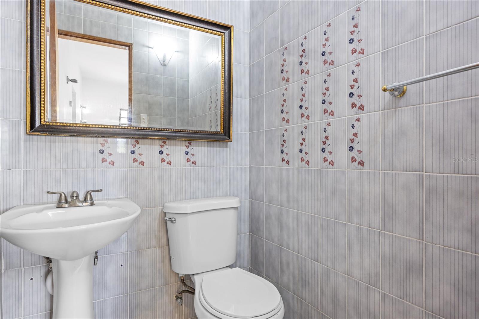 CAPARRA HEIGHTS J-42 ESCORIAL AVE