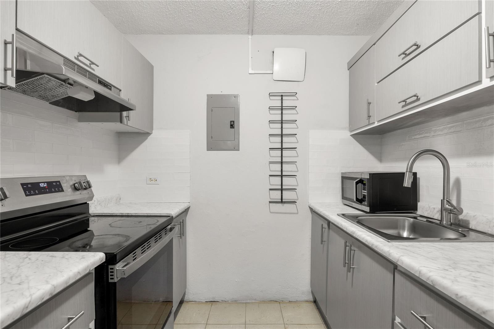 B 416 RIO PIEDRAS #415
