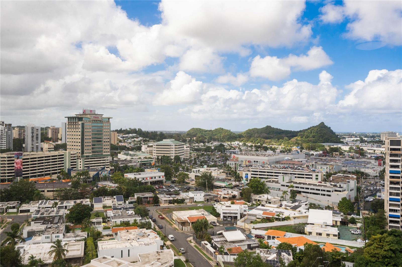 1704 SAN PATRICIO AVE #1704