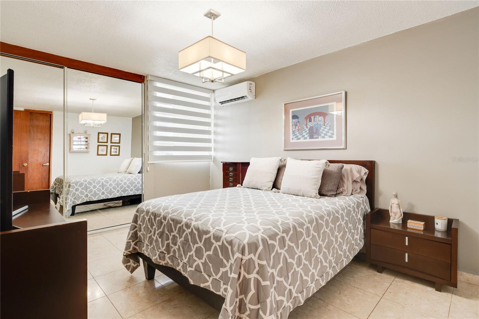 1704 SAN PATRICIO AVE #1704