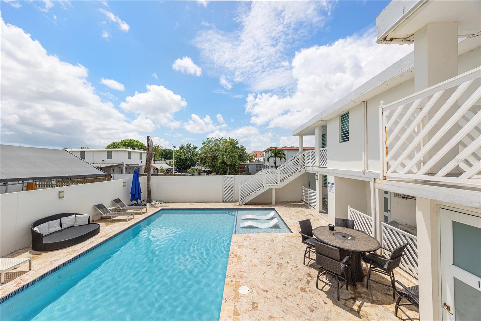 R1491 PASEO DULCEMAR LEVITTOWN LAKES