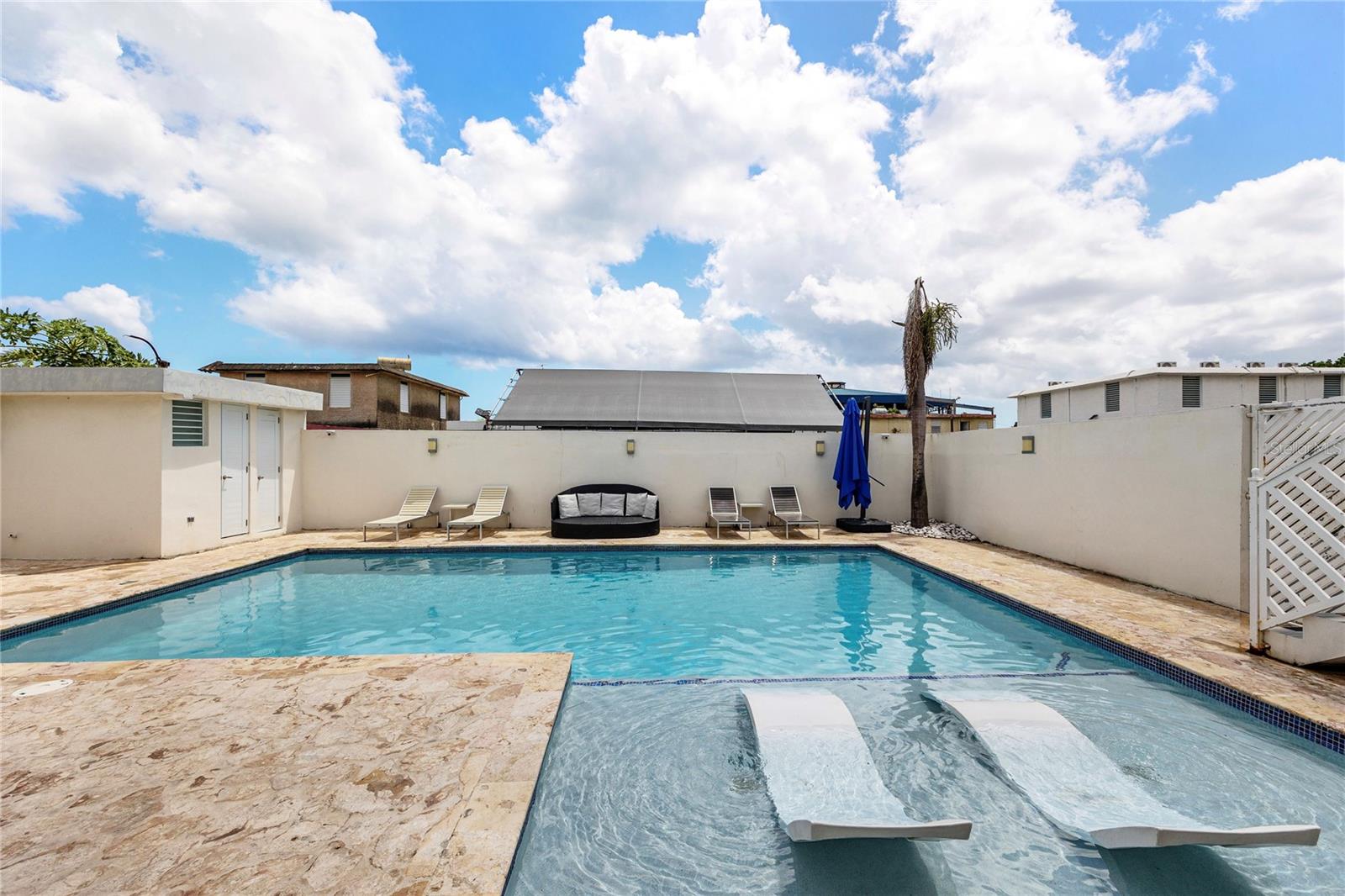 R1491 PASEO DULCEMAR LEVITTOWN LAKES